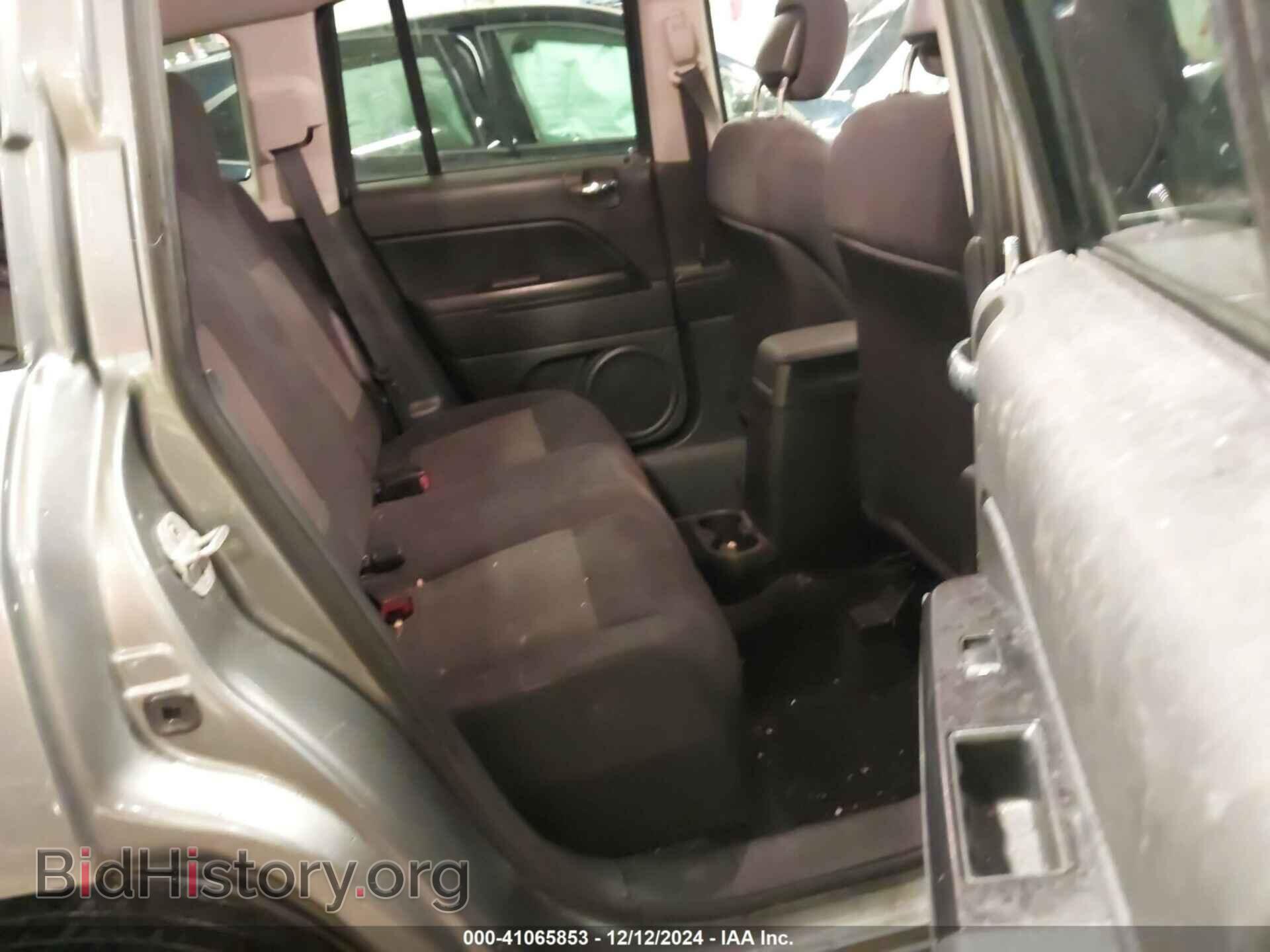 2011 JEEP COMPASS - VIN: 1J4NF1FB1BD223804 - Photo 8