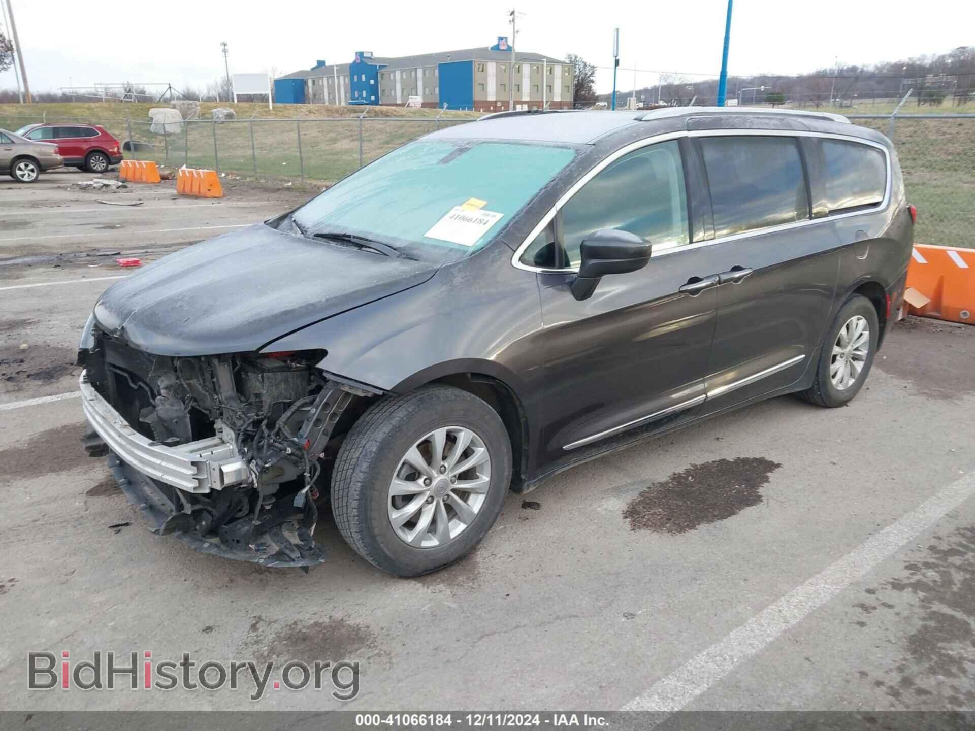 2018 CHRYSLER PACIFICA - VIN: 2C4RC1BGXJR107532 - Фото 2