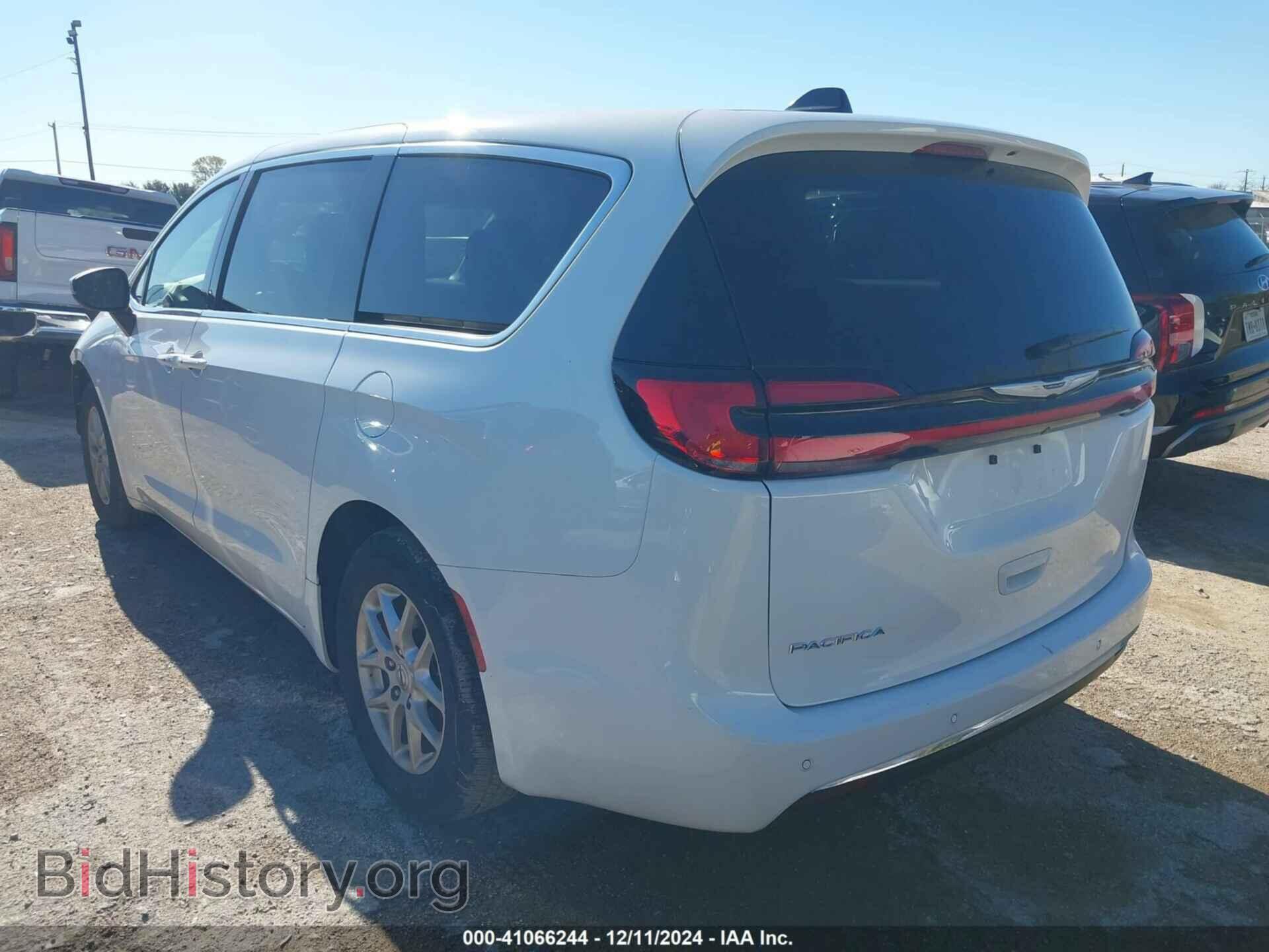 2023 CHRYSLER PACIFICA - VIN: 2C4RC1BG5PR625217 - Фото 3