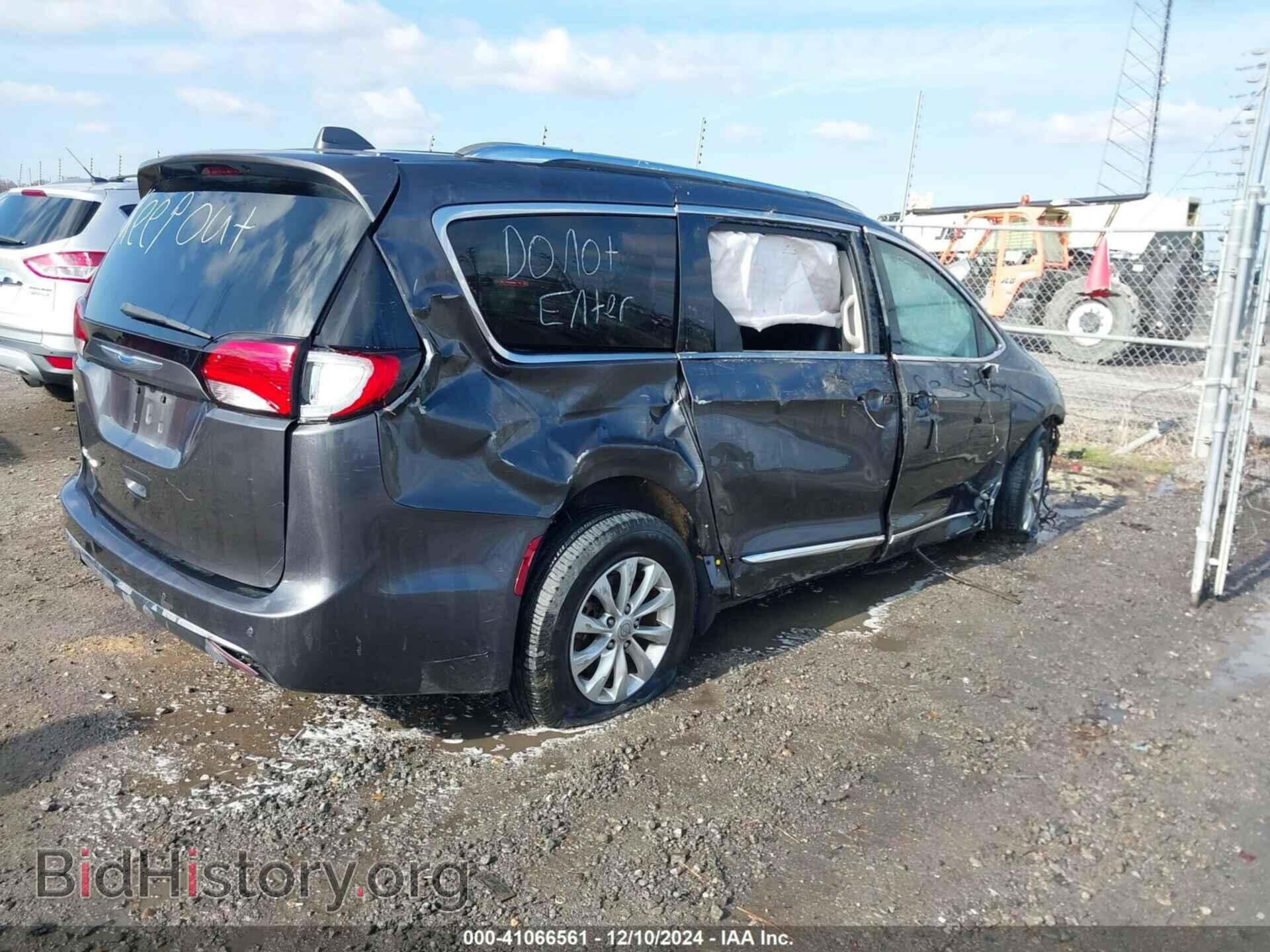 2018 CHRYSLER PACIFICA - VIN: 2C4RC1BG9JR211123 - Фото 4