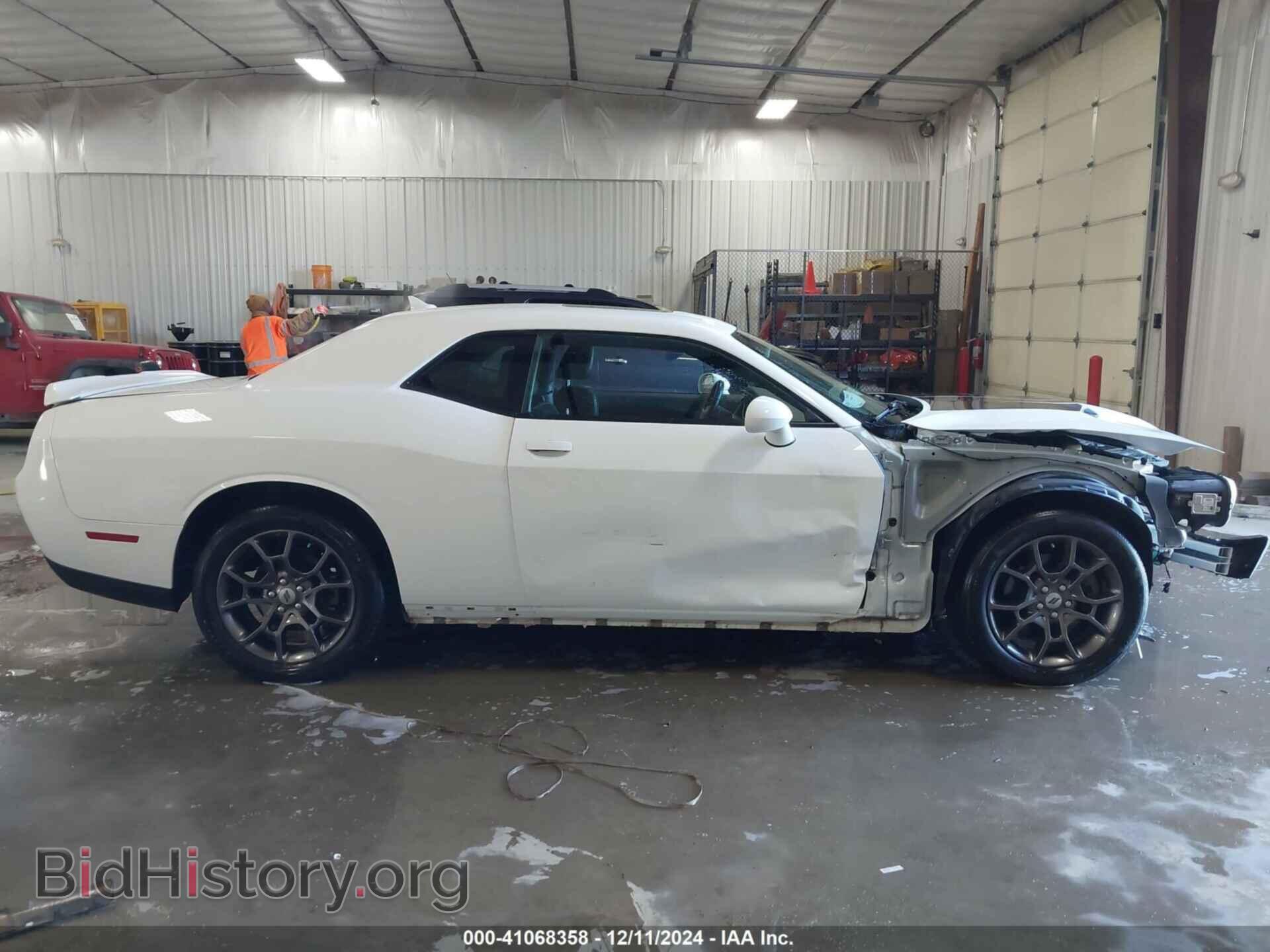 2018 DODGE CHALLENGER - VIN: 2C3CDZGG5JH257374 - Photo 14