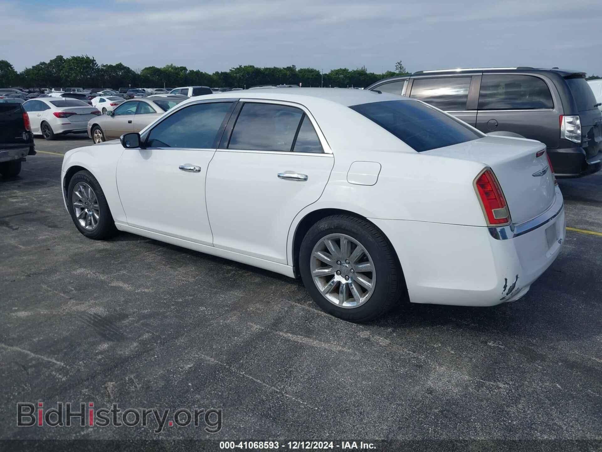 2011 CHRYSLER 300 - VIN: 2C3CA5CG7BH547026 - Фото 3