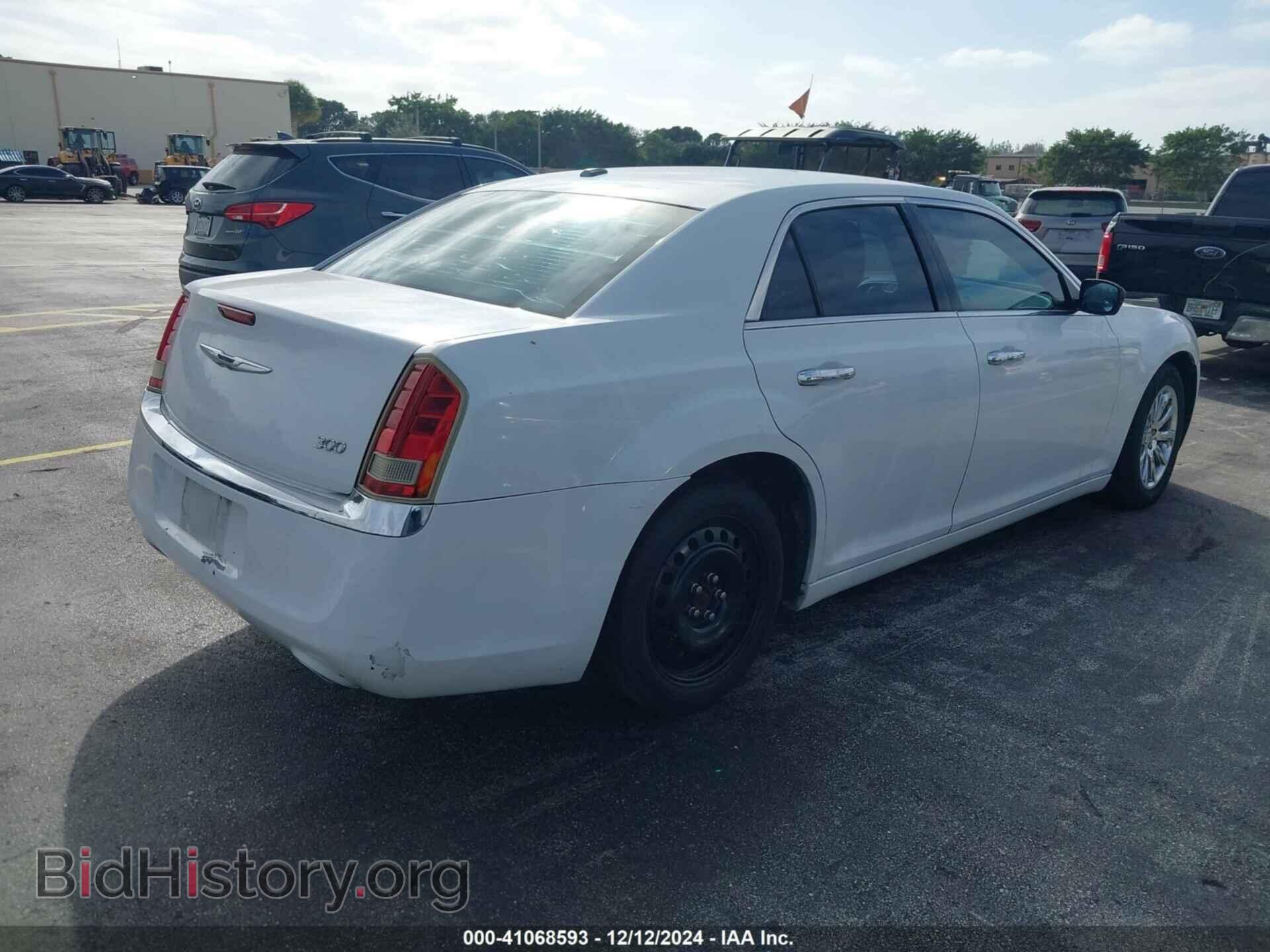 2011 CHRYSLER 300 - VIN: 2C3CA5CG7BH547026 - Фото 4