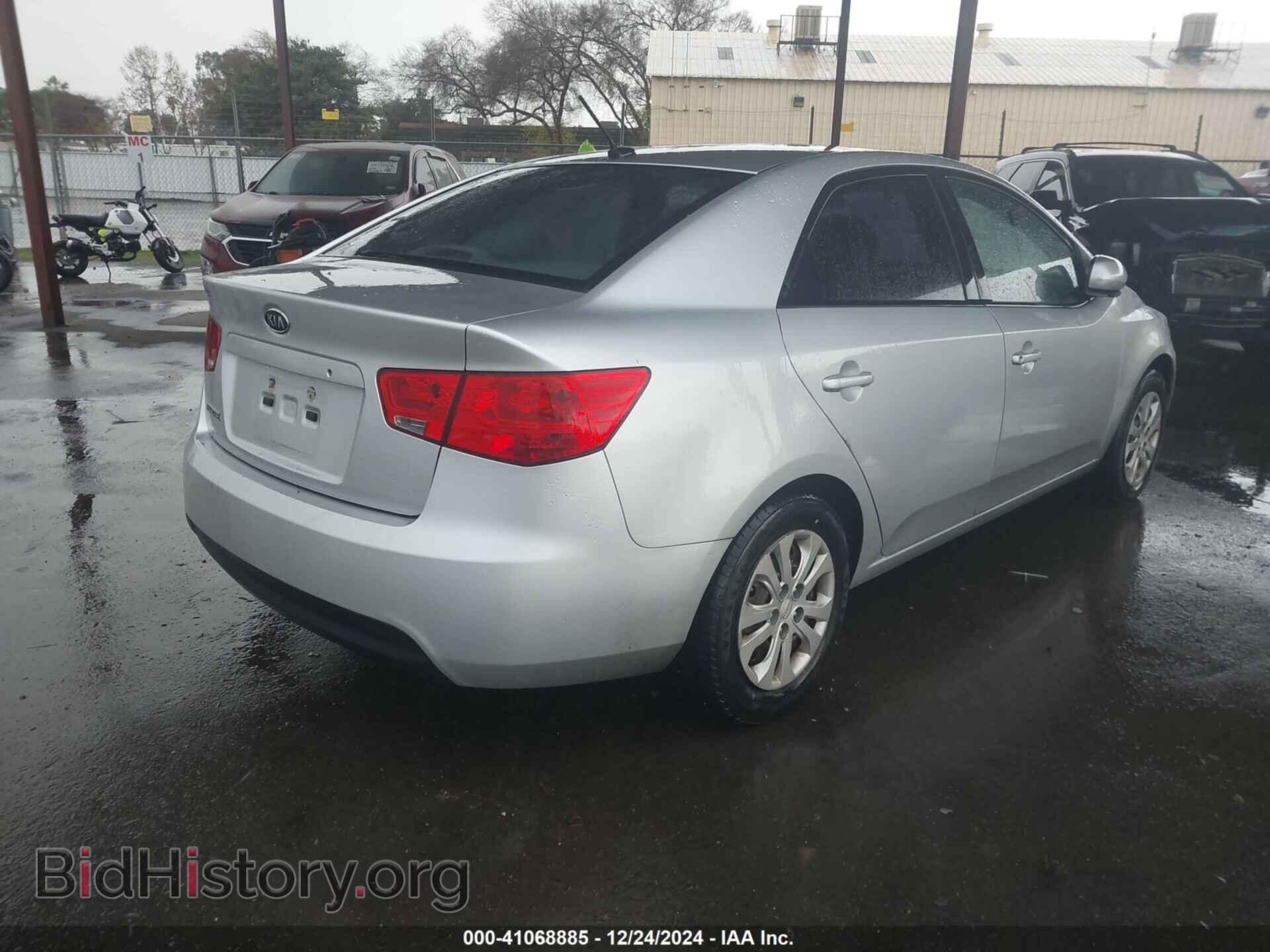 2011 KIA FORTE - VIN: KNAFT4A29B5381505 - Фото 4
