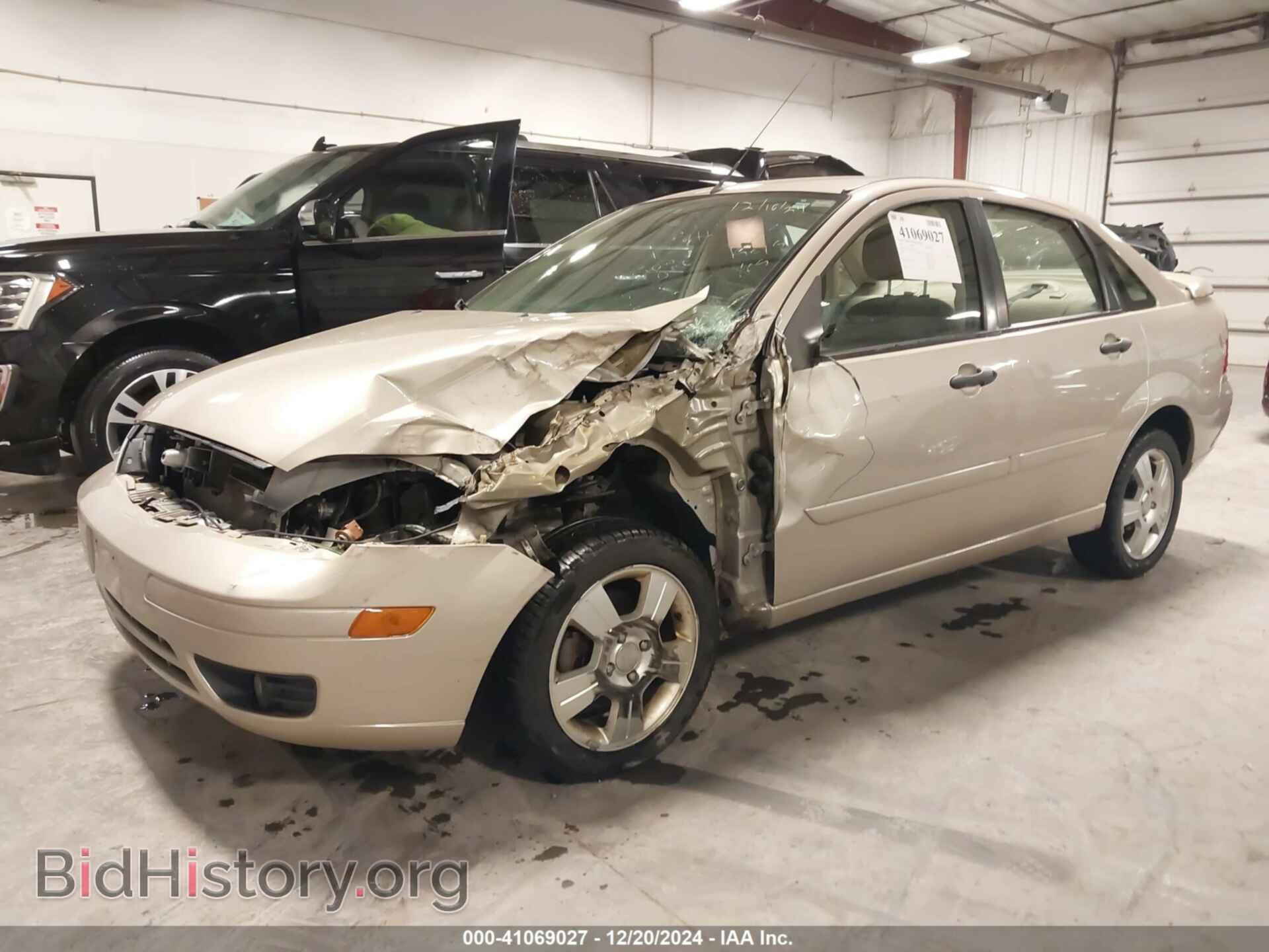 2007 FORD FOCUS - VIN: 1FAFP34N07W128782 - Фото 2