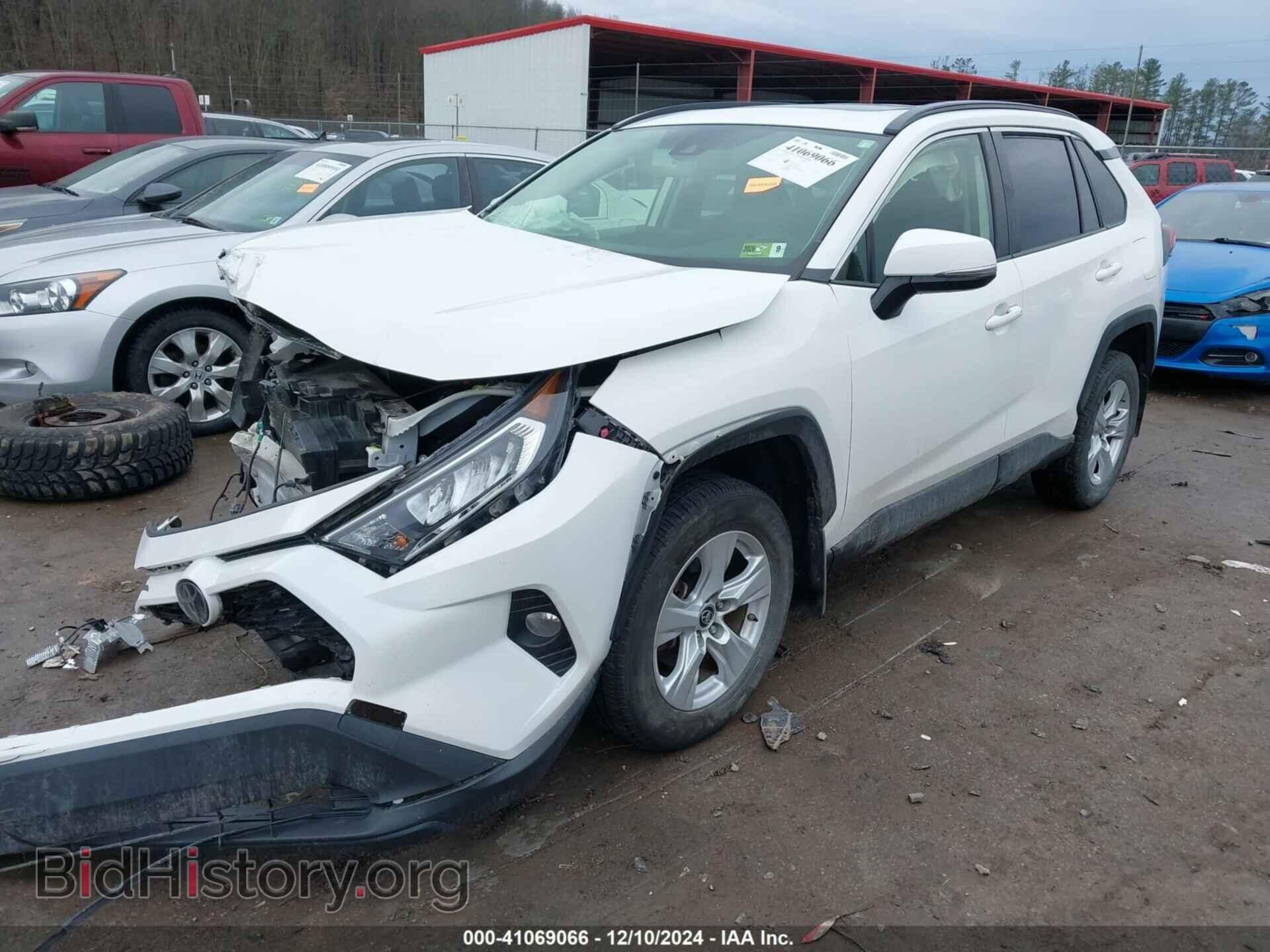 2019 TOYOTA RAV4 - VIN: JTMP1RFV7KD037433 - Фото 2