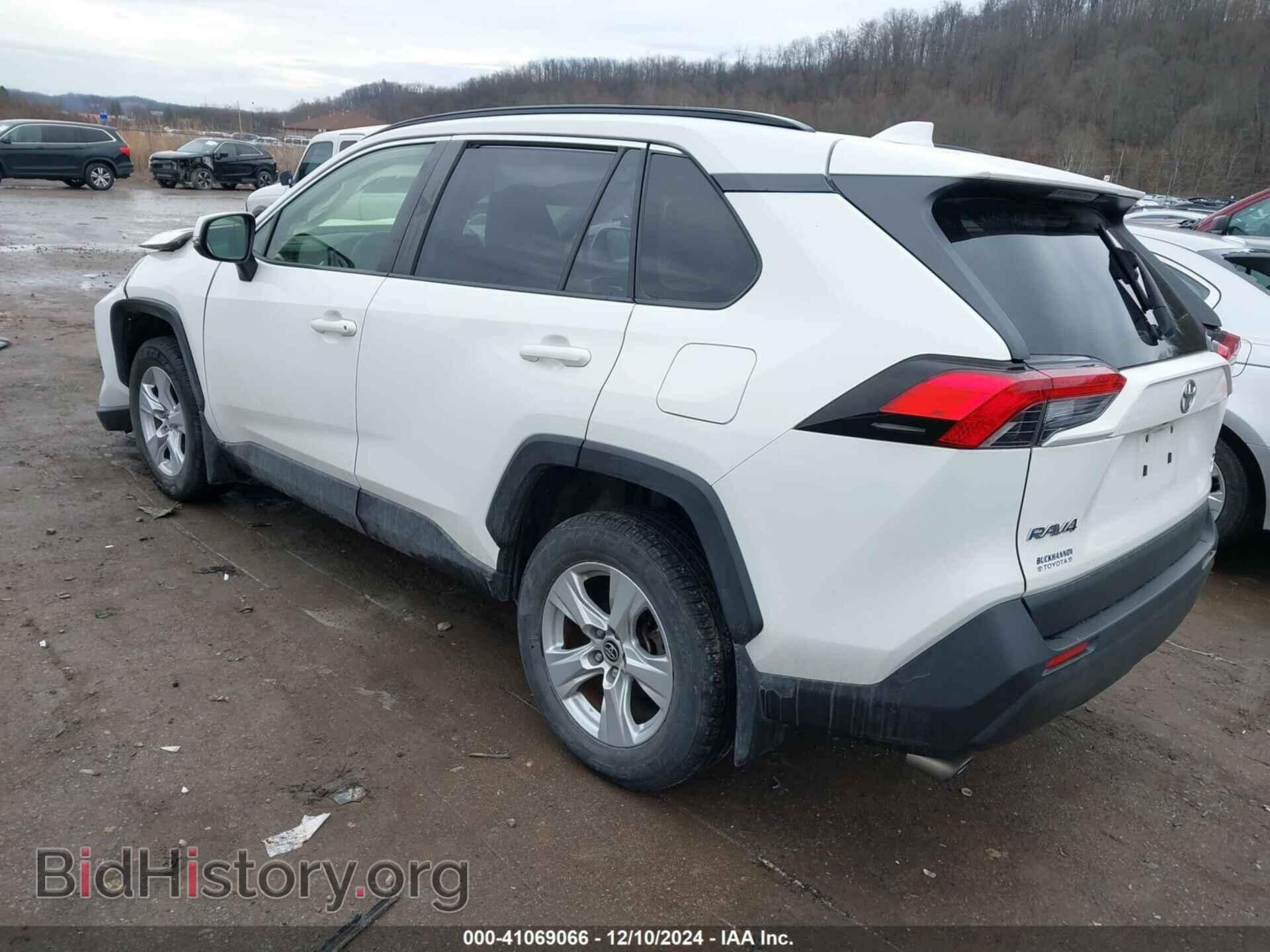 2019 TOYOTA RAV4 - VIN: JTMP1RFV7KD037433 - Фото 3