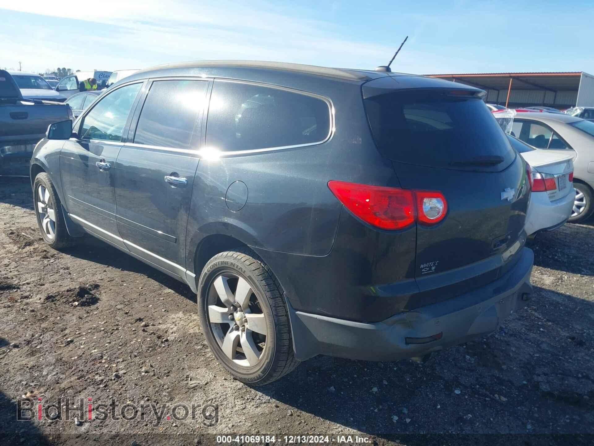 2011 CHEVROLET TRAVERSE - VIN: 1GNKRJED9BJ298049 - Фото 3