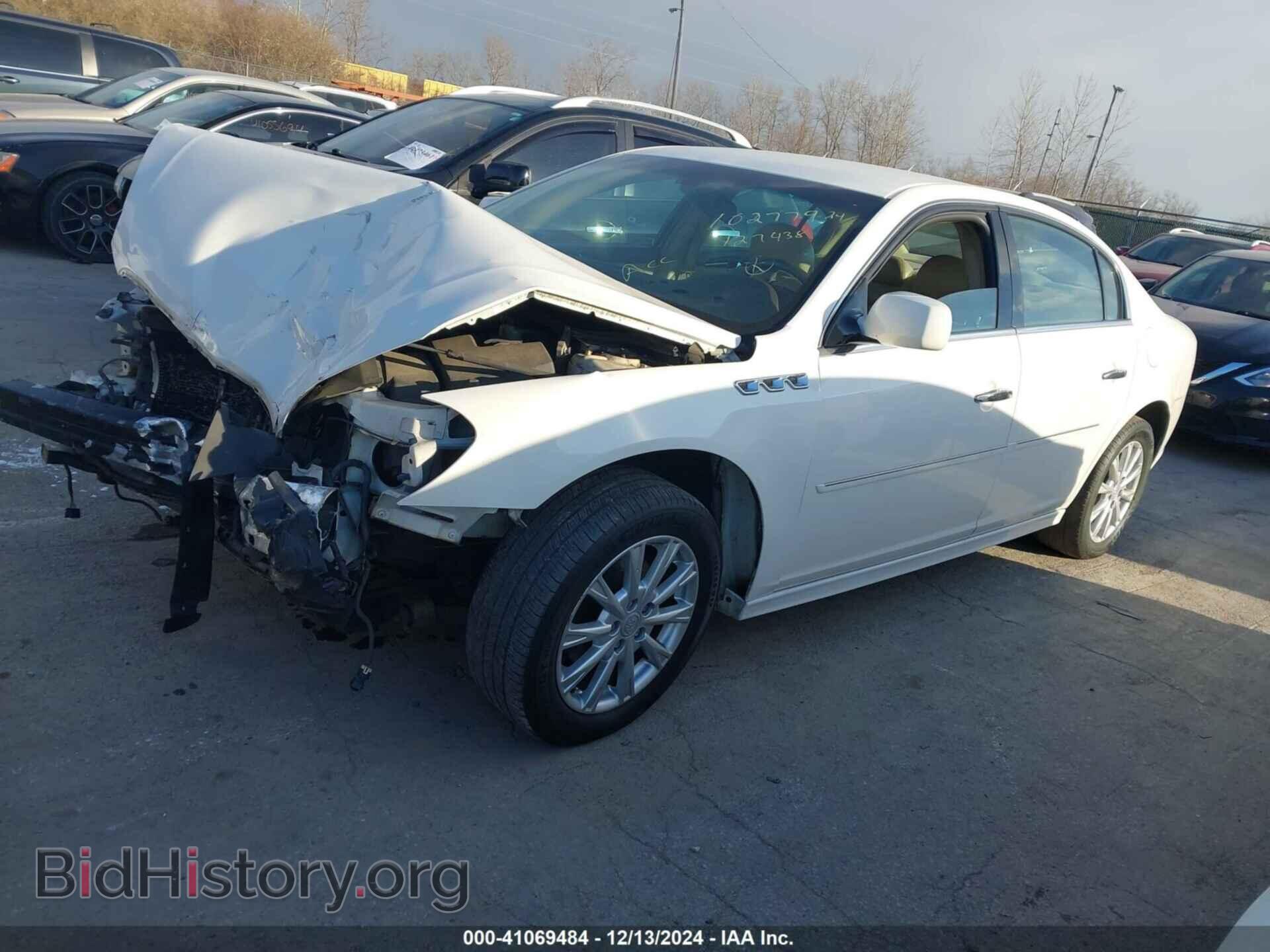 2011 BUICK LUCERNE - VIN: 1G4HC5EM2BU127438 - Фото 2