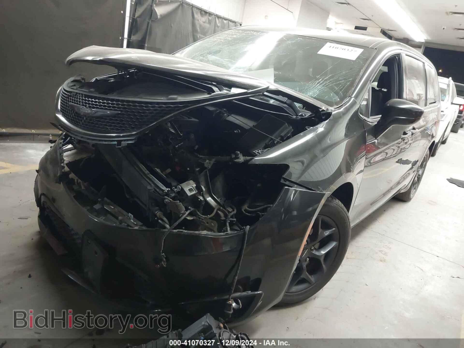 2018 CHRYSLER PACIFICA - VIN: 2C4RC1FG5JR287397 - Photo 2