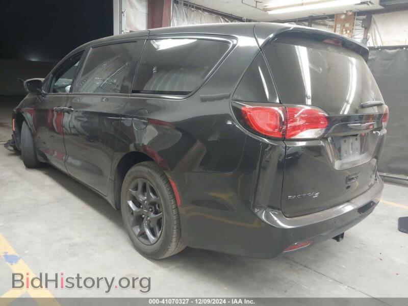 2018 Chrysler PACIFICA (VIN 2C4RC1FG5JR287397) — фото 3 из 16