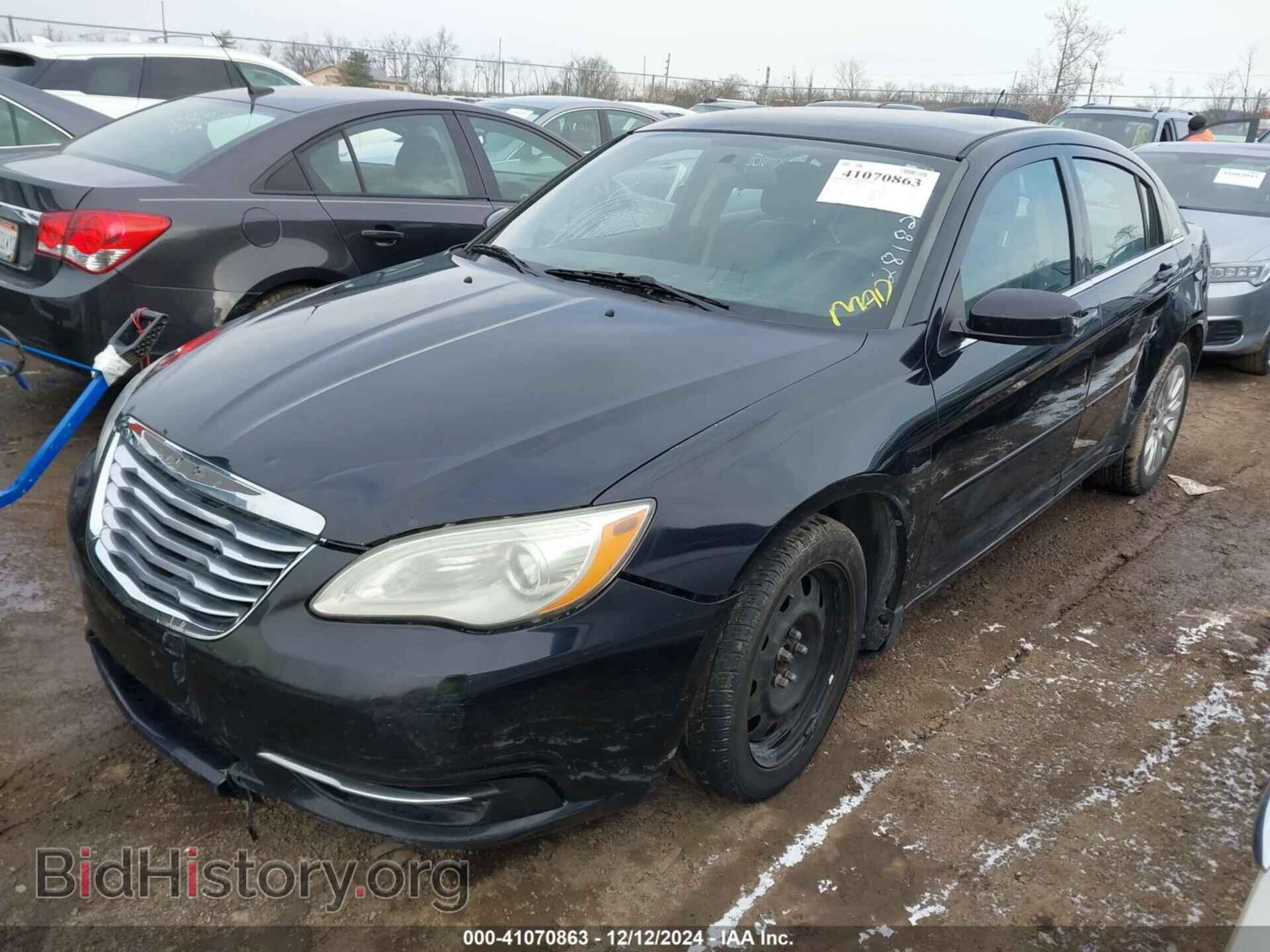 2011 CHRYSLER 200 - VIN: 1C3BC1FG7BN547366 - Фото 2