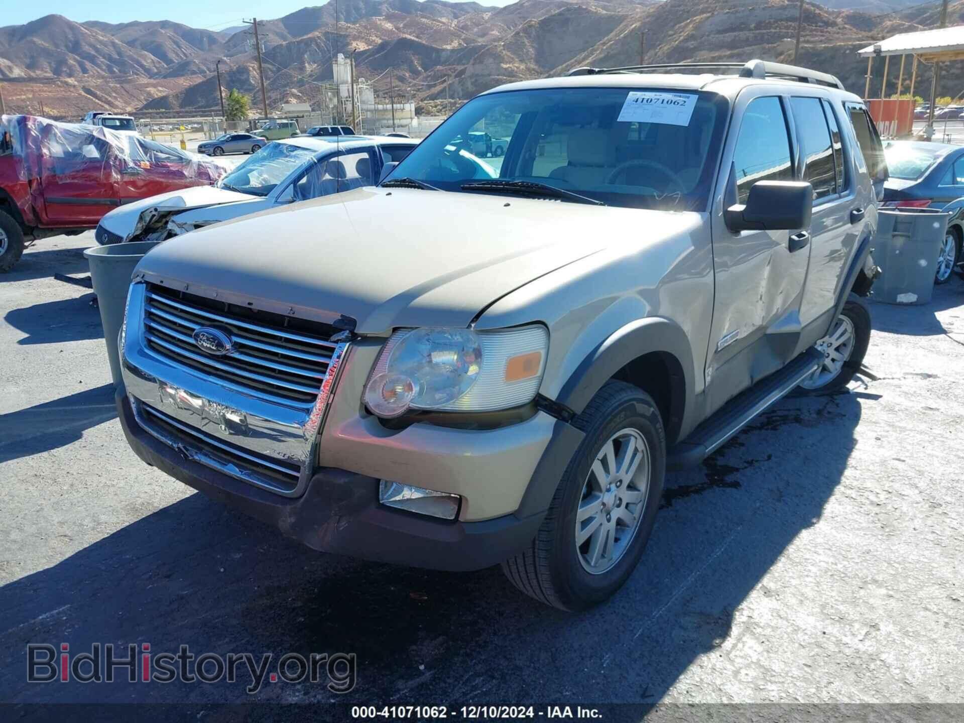 2006 FORD EXPLORER - VIN: 1FMEU63E86UB55610 - Фото 2