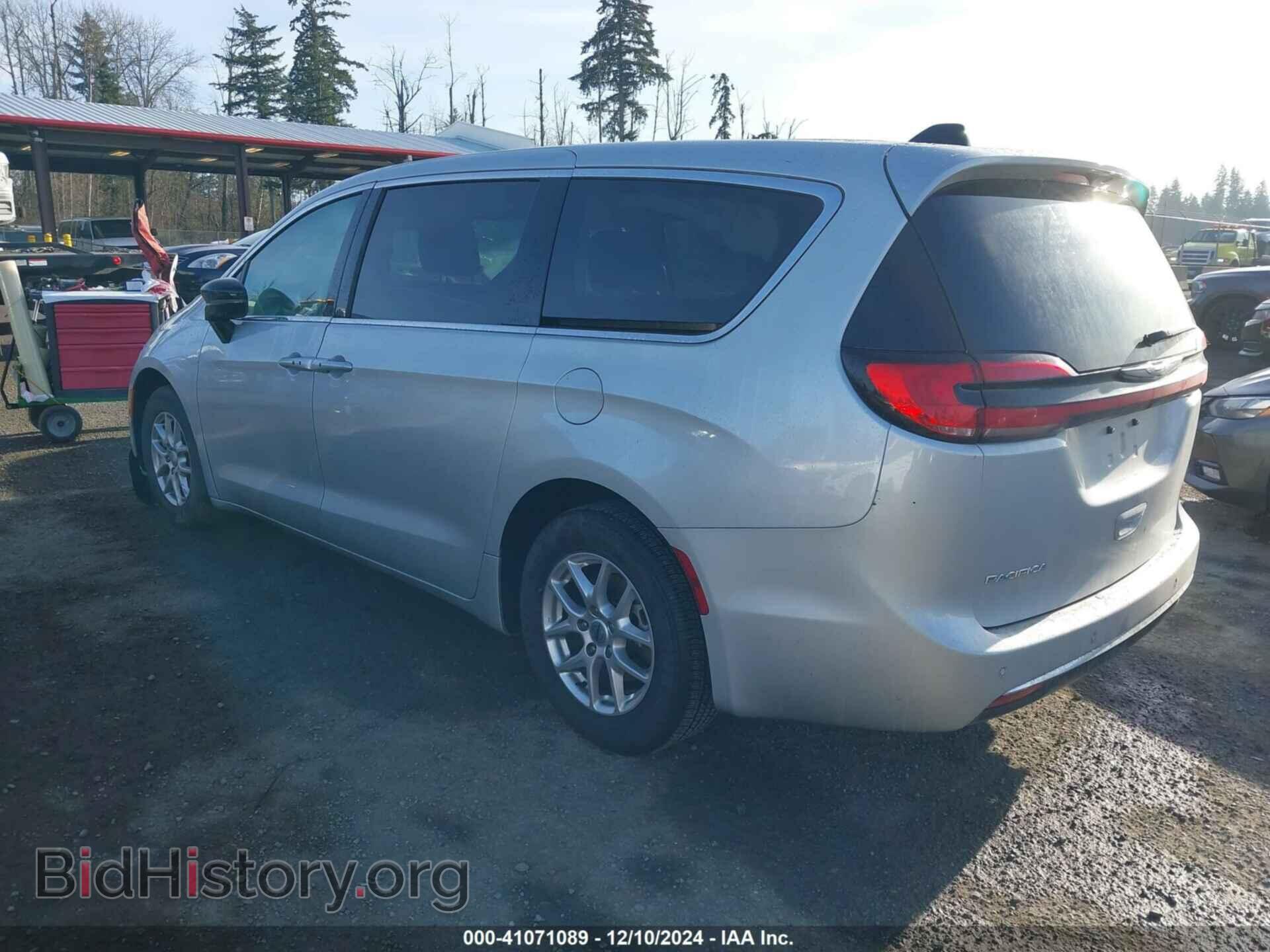 2024 CHRYSLER PACIFICA - VIN: 2C4RC1BG2RR129231 - Фото 3