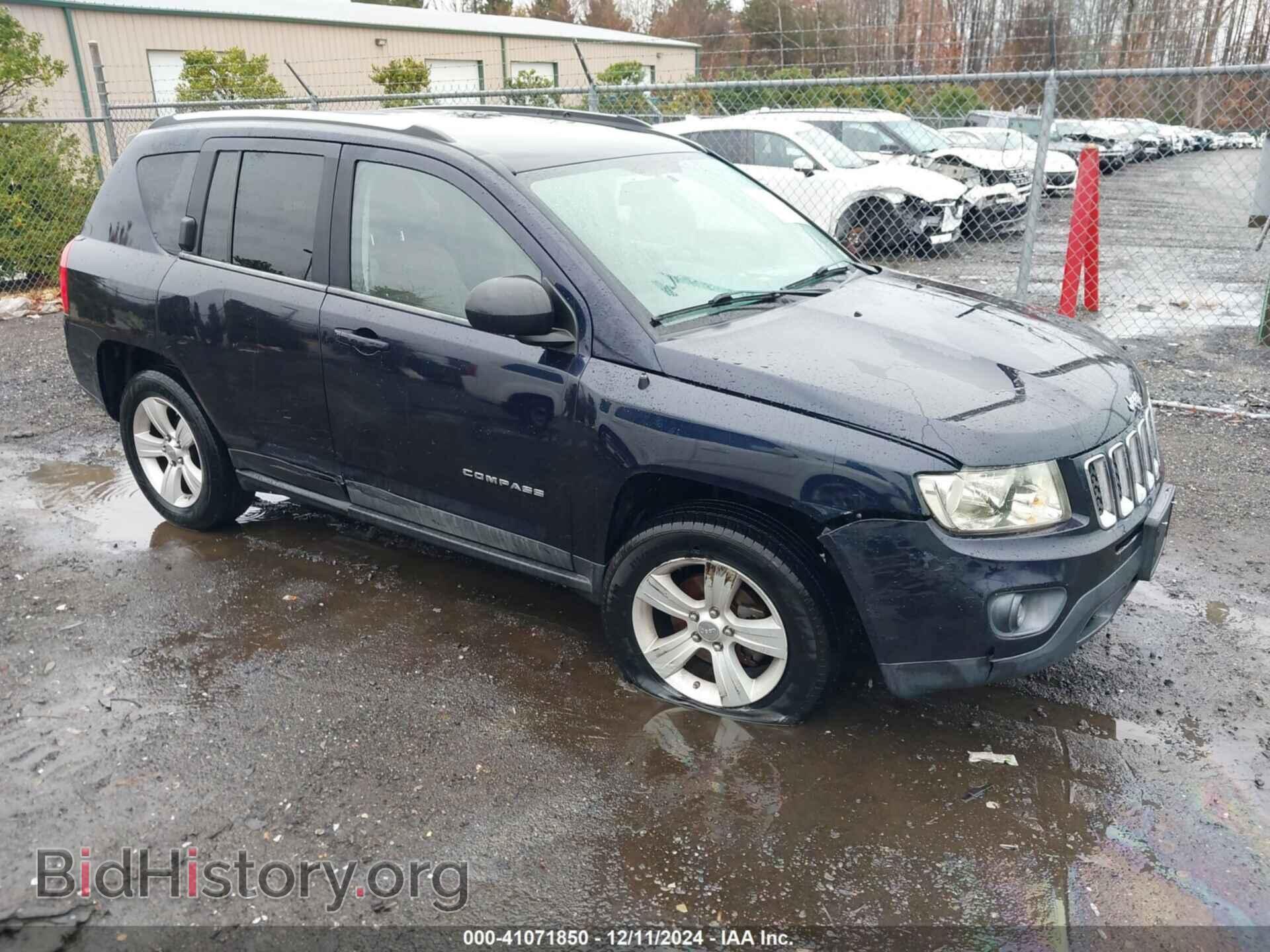 Photo 1J4NF1FB2BD163919 - JEEP COMPASS 2011