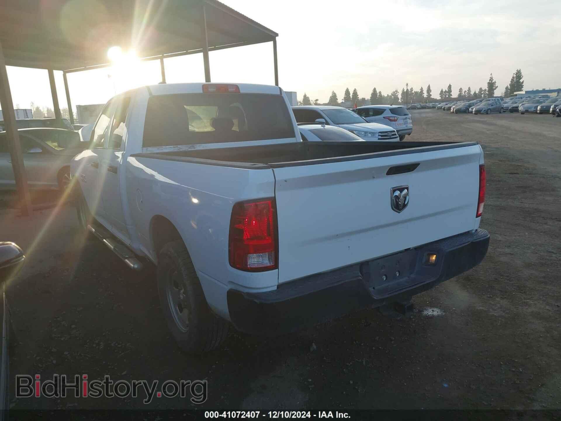 2018 RAM 1500 - VIN: 1C6RR6FG4JS263061 - Фото 3