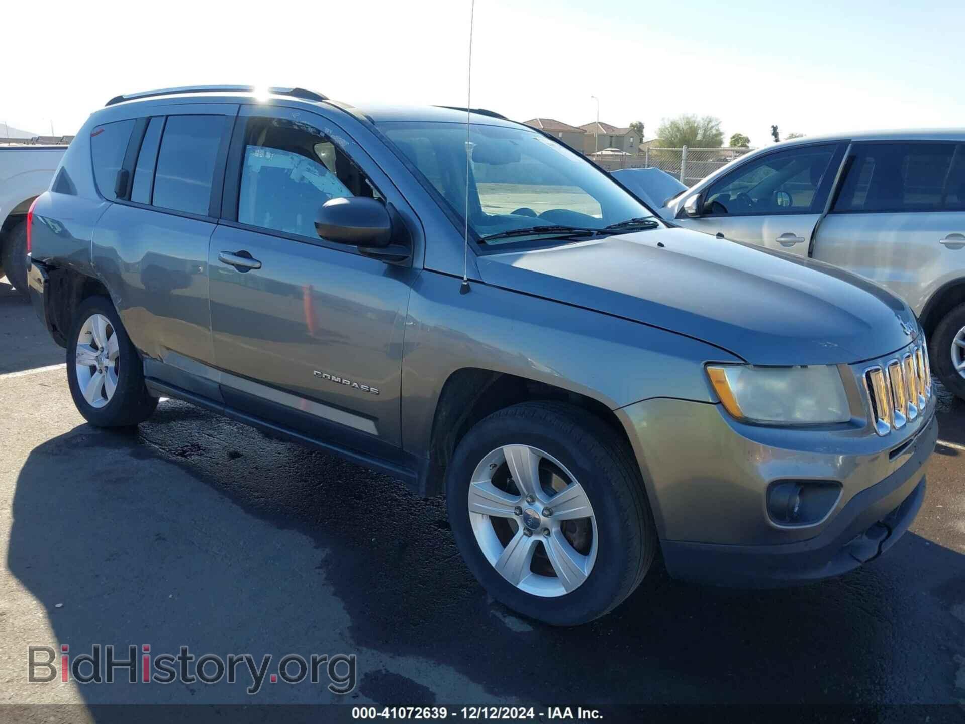 Photo 1J4NT1FB2BD267366 - JEEP COMPASS 2011