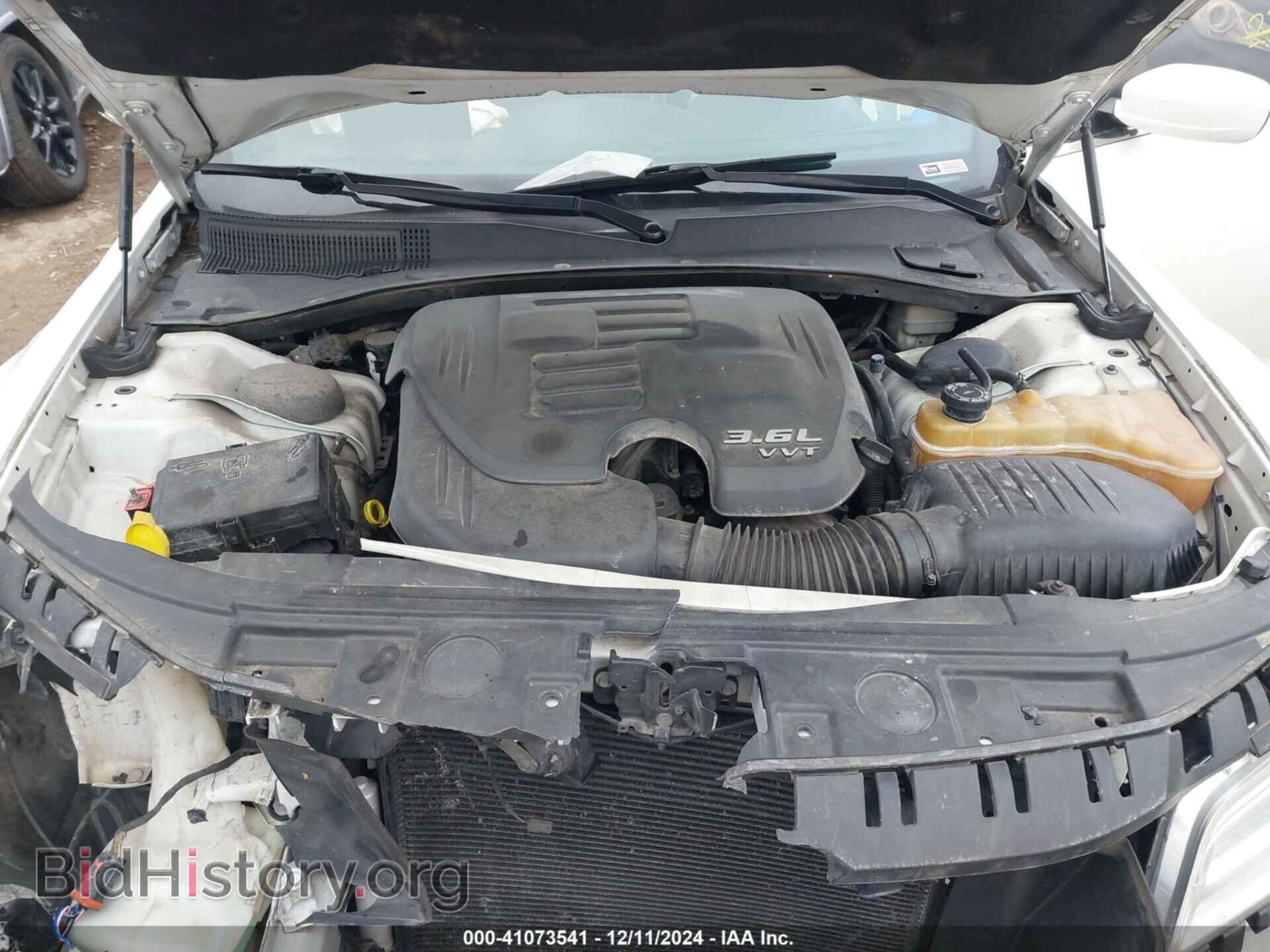2013 CHRYSLER 300 - VIN: 2C3CCAAG2DH728253 - Фото 10