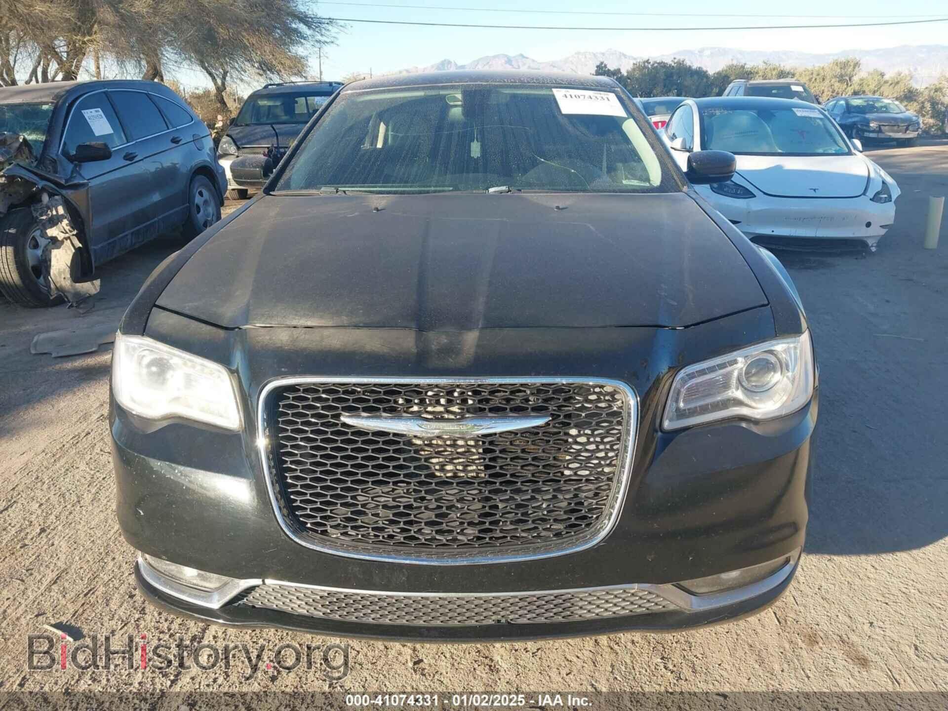 2015 CHRYSLER 300 - VIN: 2C3CCAAG1FH796983 - Фото 12