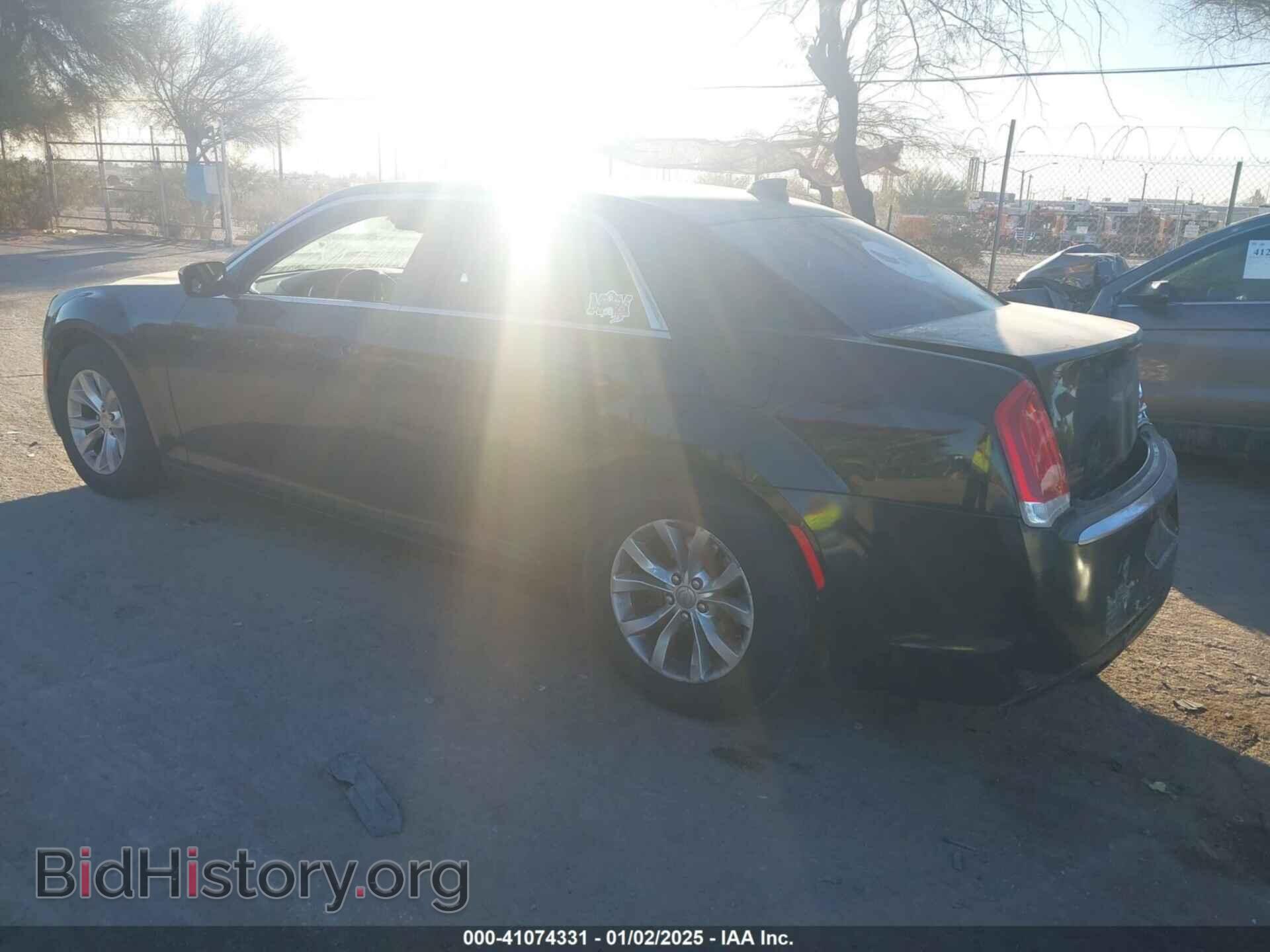 2015 CHRYSLER 300 - VIN: 2C3CCAAG1FH796983 - Фото 3