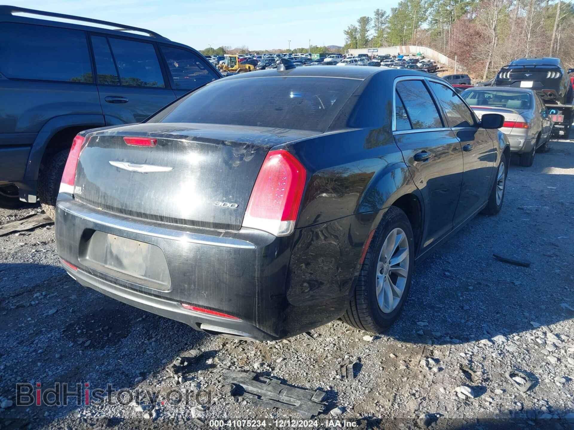 2015 CHRYSLER 300 - VIN: 2C3CCAAG0FH920693 - Фото 4