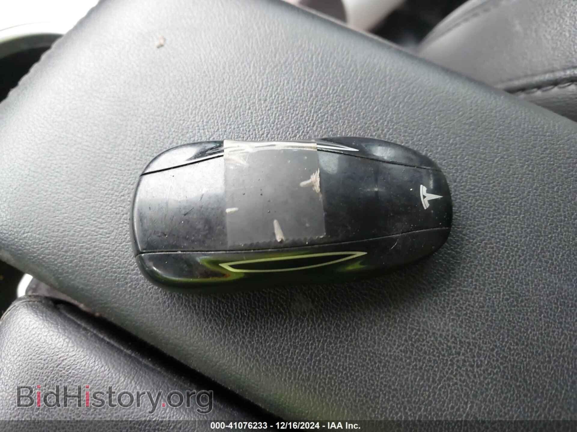 2015 TESLA MODEL S - VIN: 5YJSA1S2XFF097440 - Фото 11