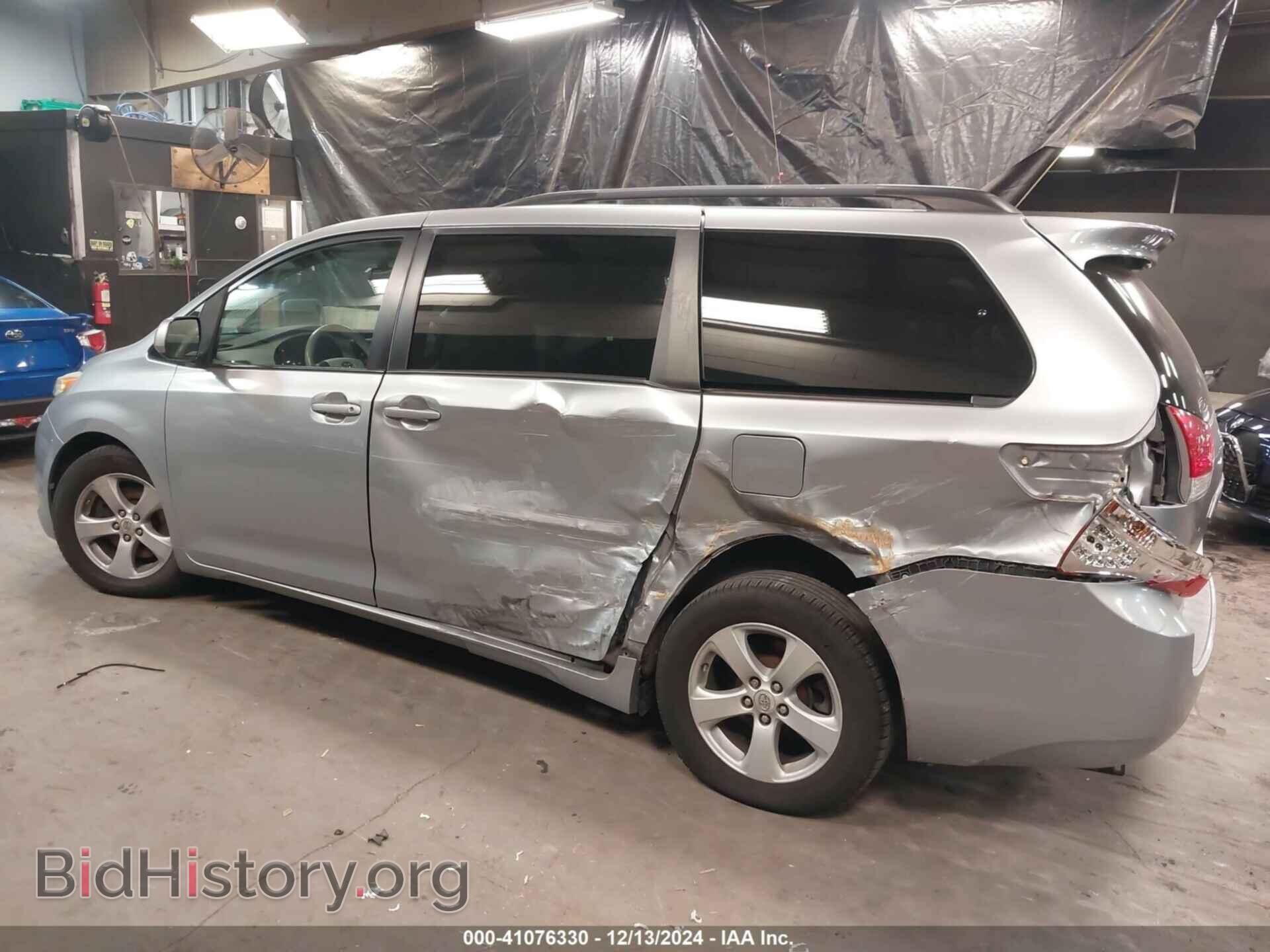 2011 TOYOTA SIENNA - VIN: 5TDKK3DC8BS170566 - Фото 6