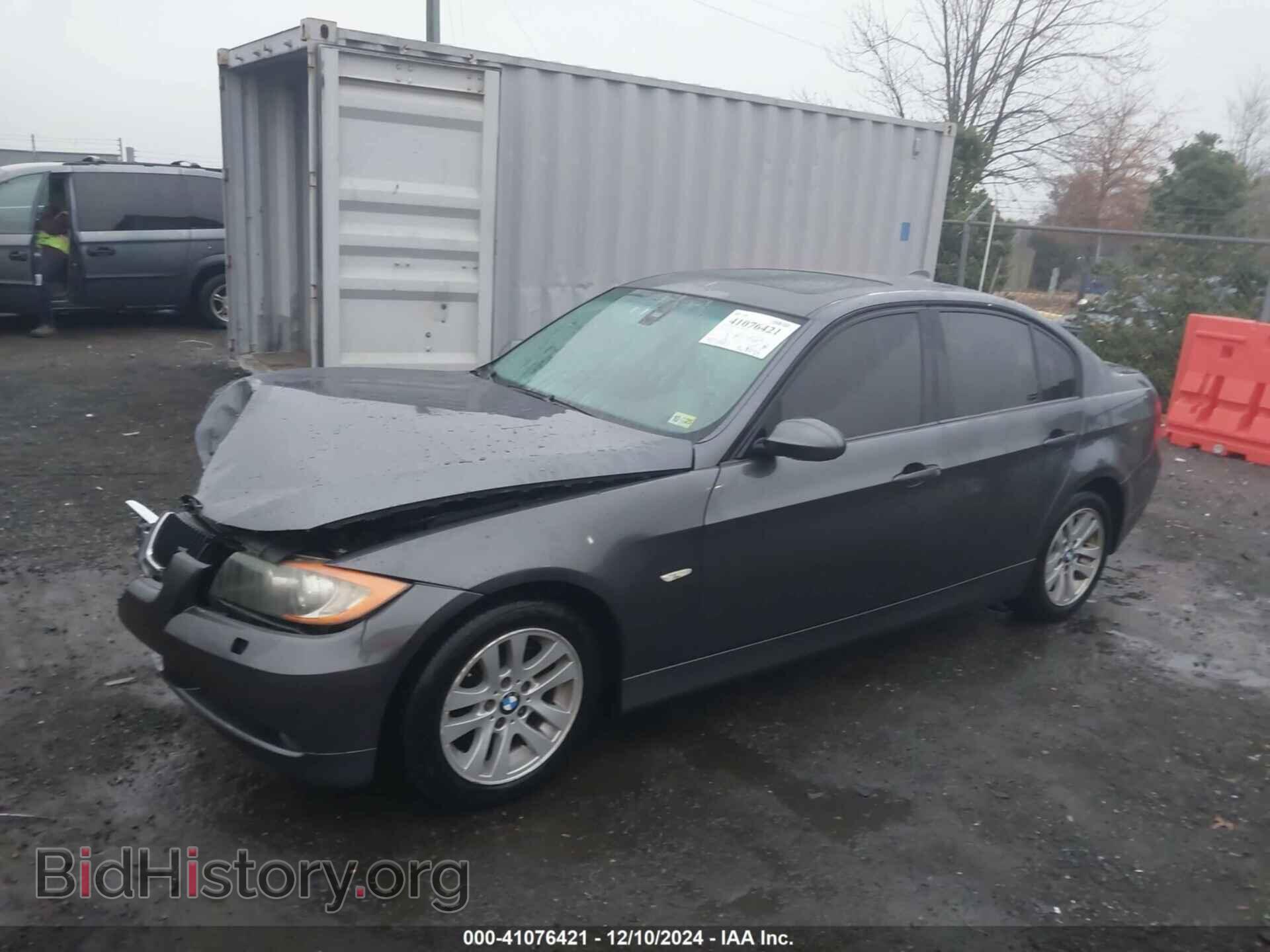 2006 BMW 325XI - VIN: WBAVD13516KV04445 - Фото 2