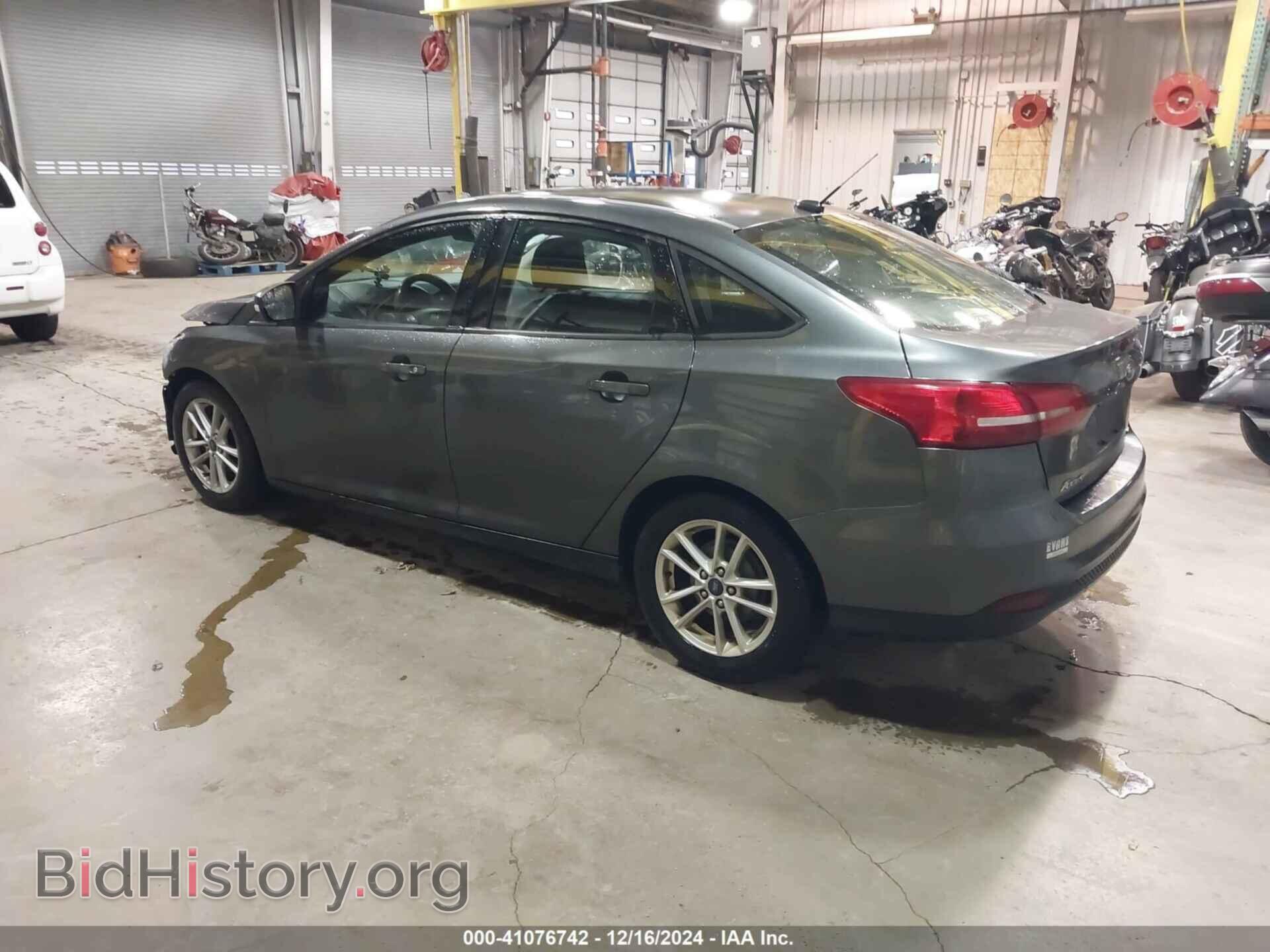 2017 FORD FOCUS - VIN: 1FADP3F29HL276393 - Фото 3