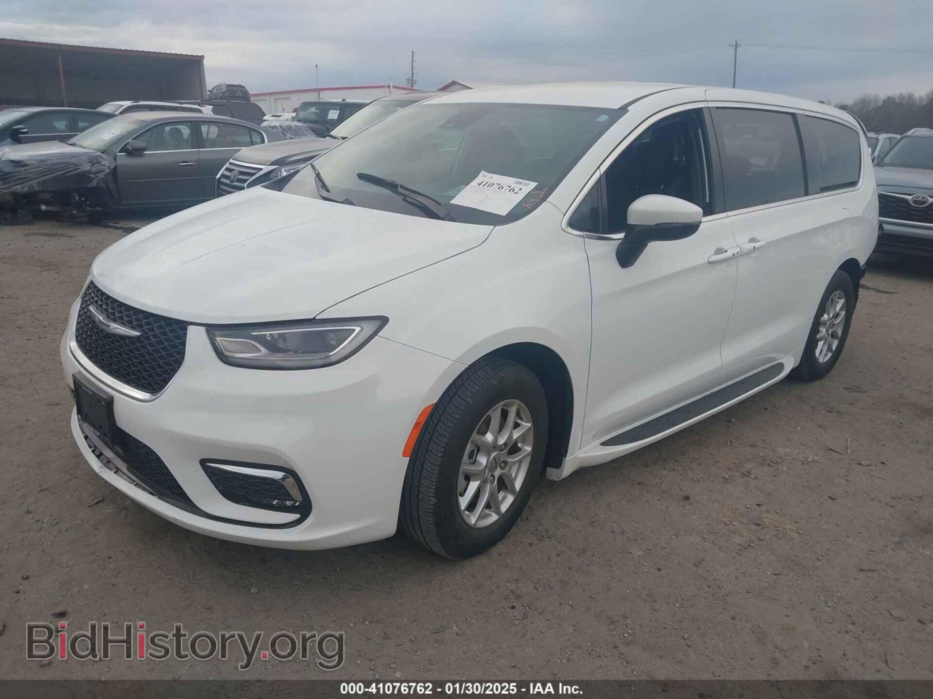 2023 CHRYSLER PACIFICA - VIN: 2C4RC1FGXPR590412 - Фото 2