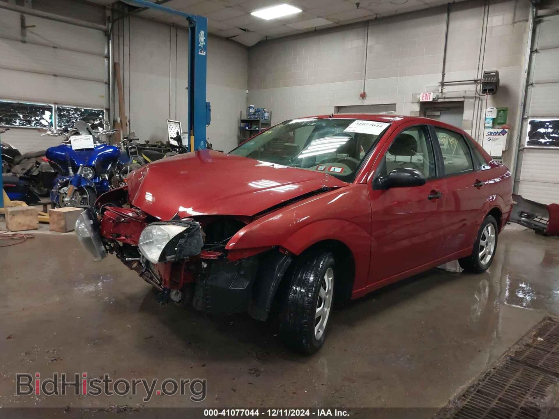 2005 FORD FOCUS - VIN: 1FAFP34N55W170667 - Фото 2