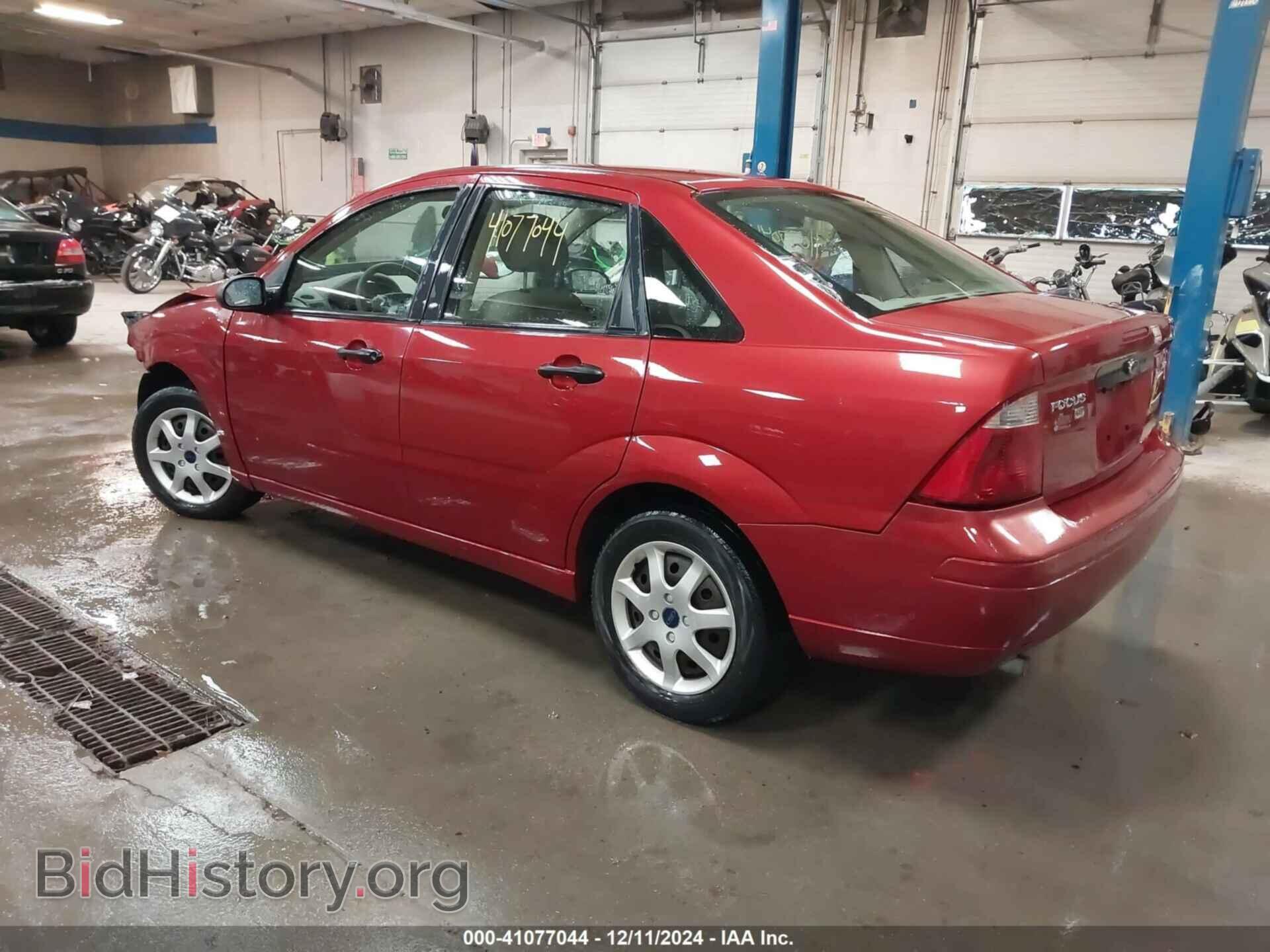 2005 FORD FOCUS - VIN: 1FAFP34N55W170667 - Фото 3