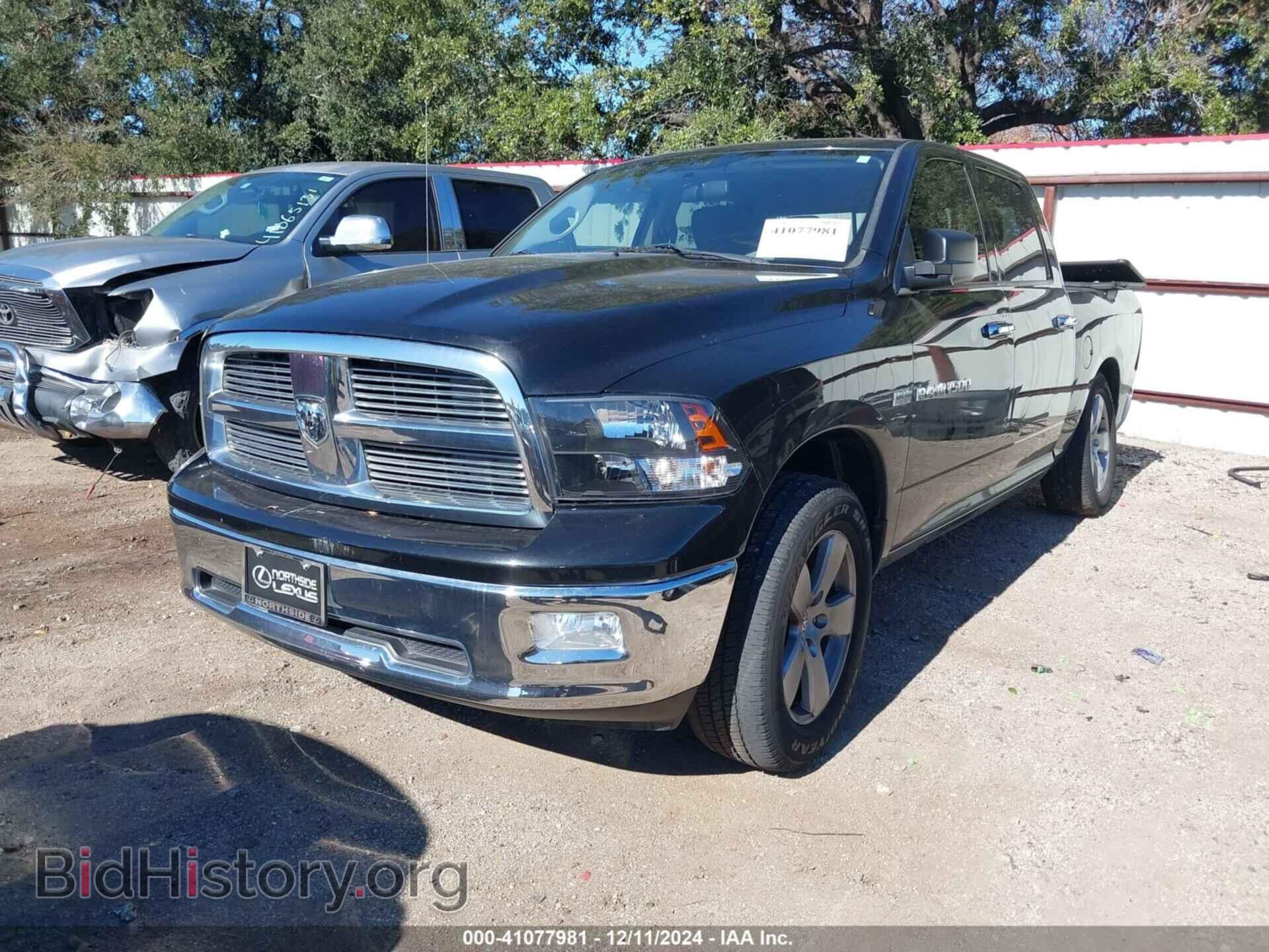 2011 DODGE RAM 1500 - VIN: 1D7RB1CT6BS656522 - Фото 2
