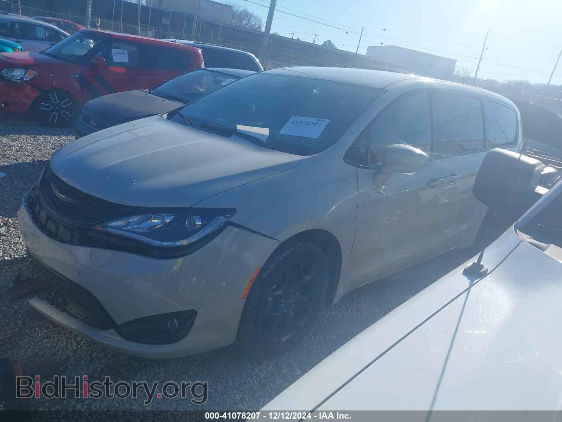 2019 CHRYSLER PACIFICA - VIN: 2C4RC1FG2KR610208 - Photo 2