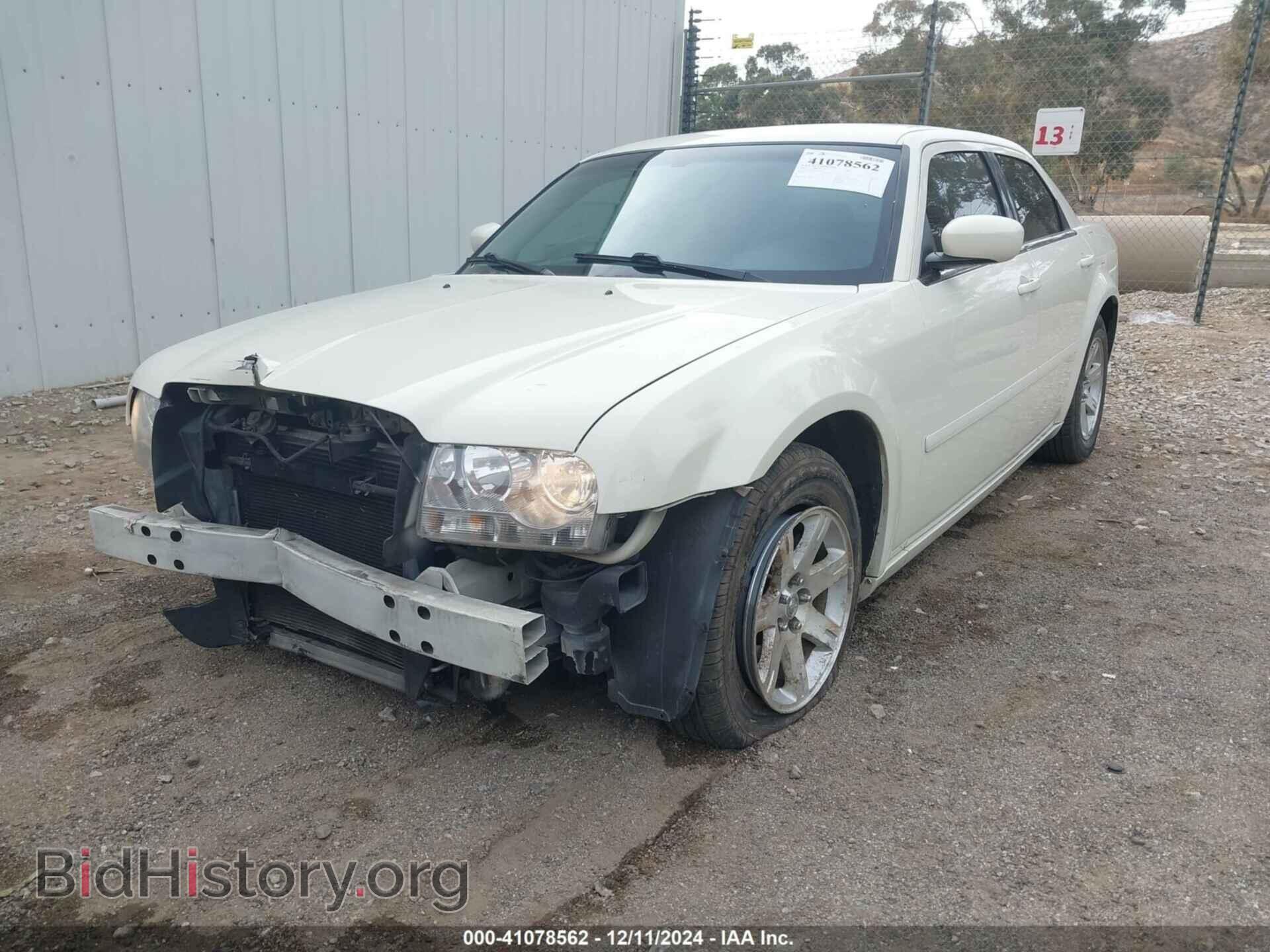 2006 CHRYSLER 300 - VIN: 2C3LA43R16H250223 - Фото 2