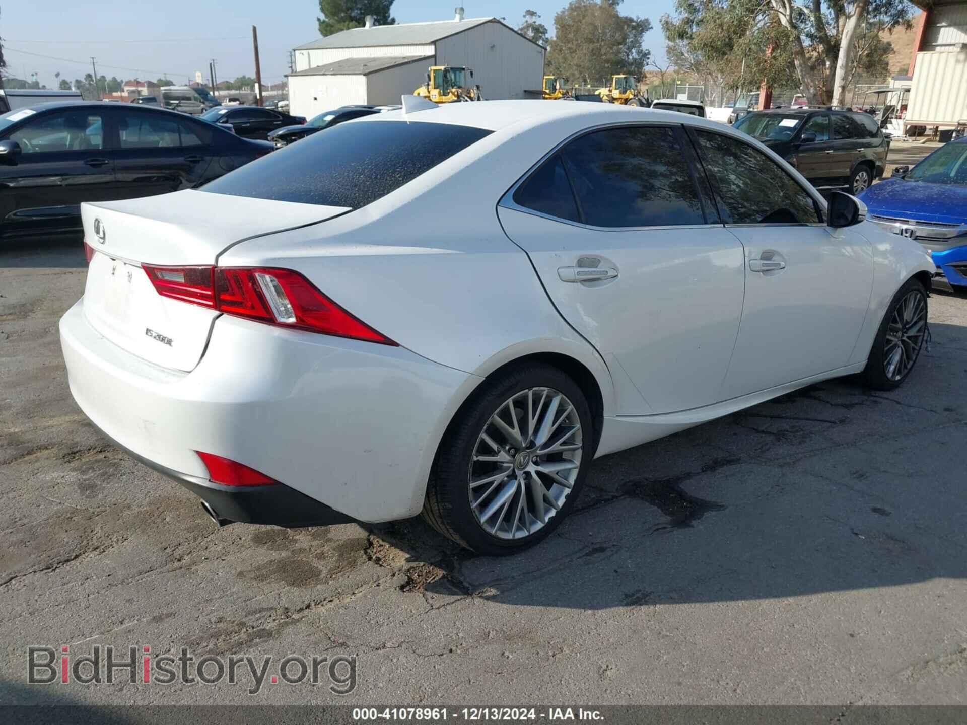2016 LEXUS IS 200T - VIN: JTHBA1D23G5022562 - Фото 4