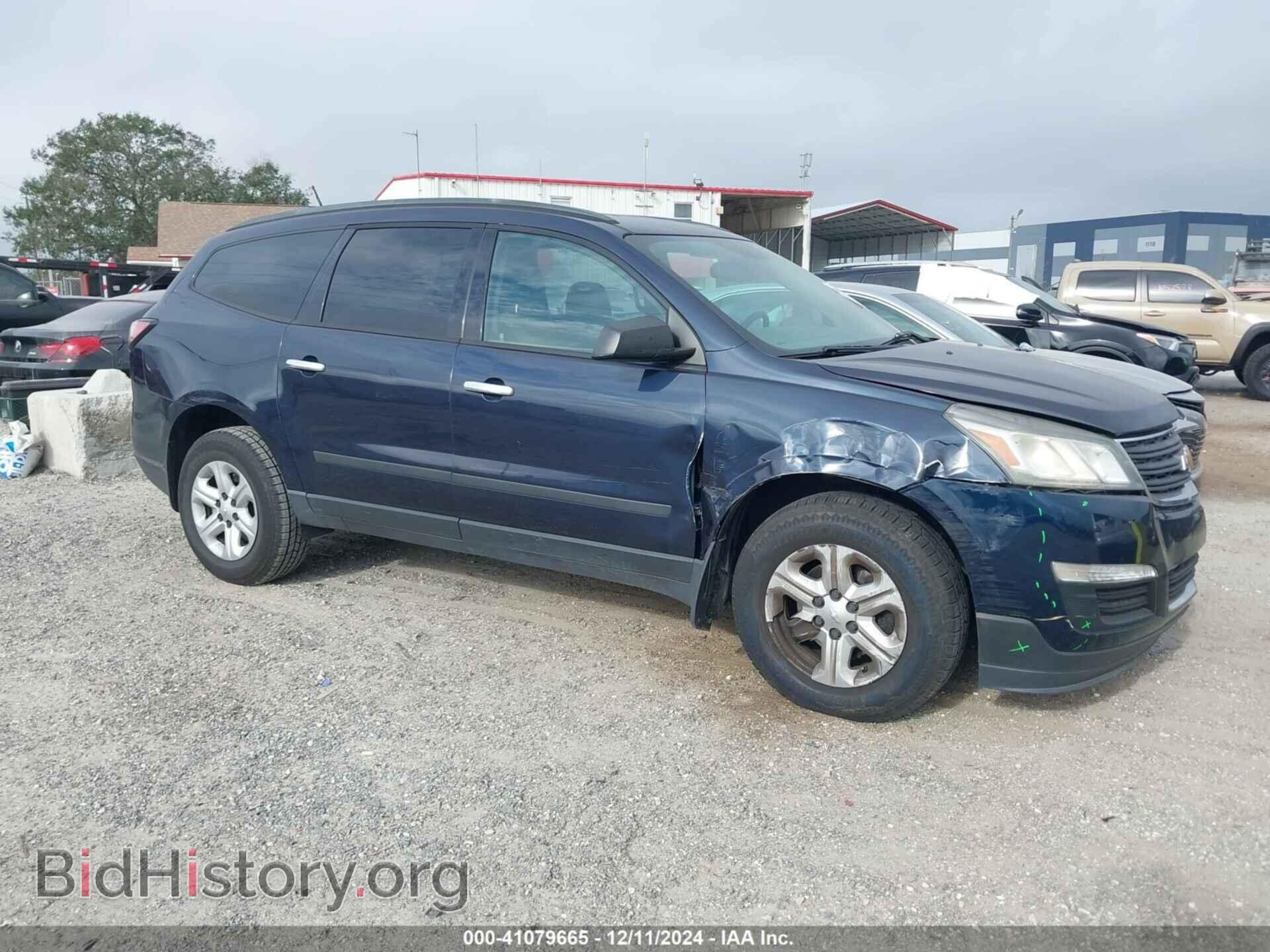 Фотография 1GNKRFED2HJ257400 - CHEVROLET TRAVERSE 2017