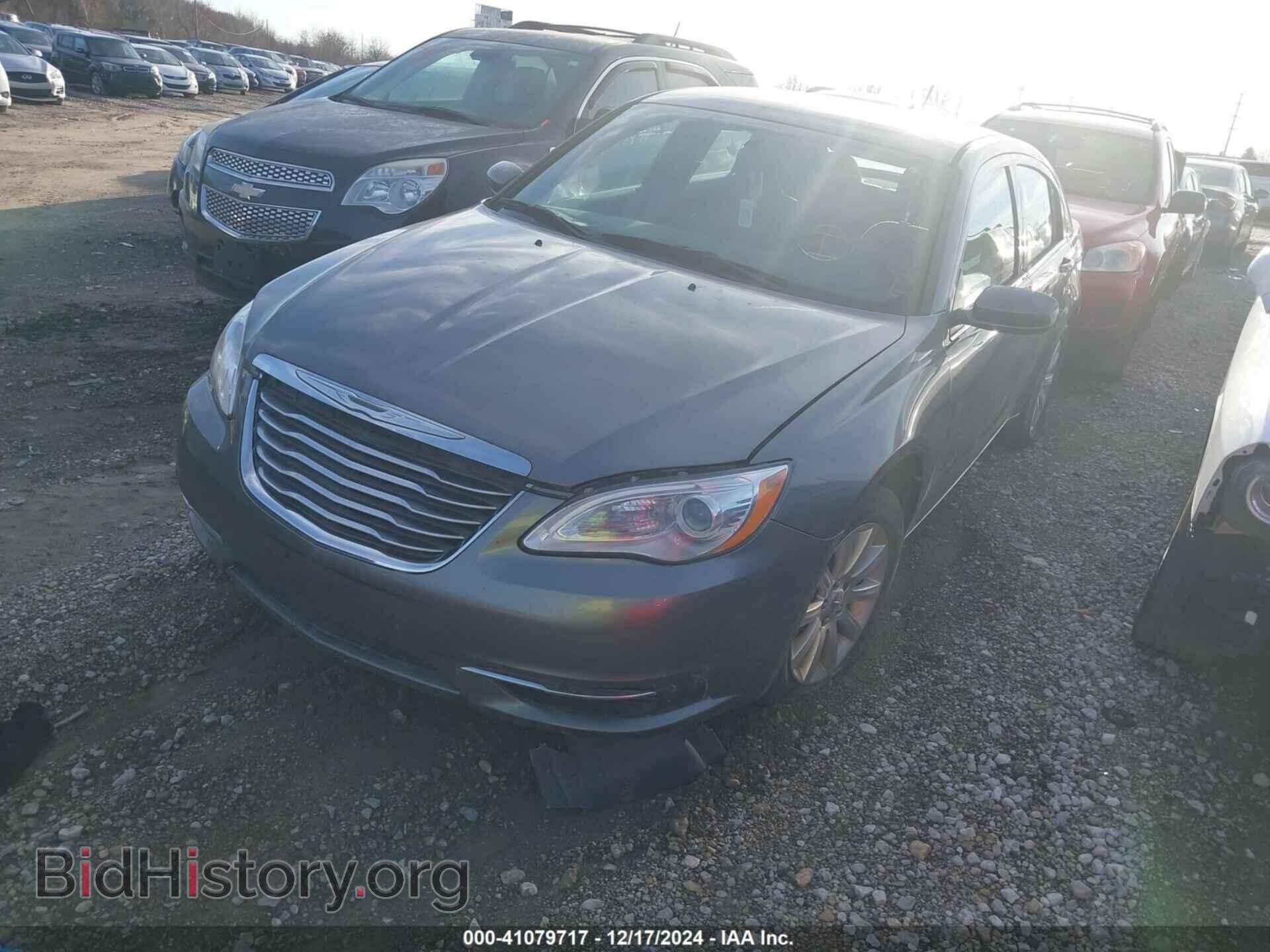 2013 CHRYSLER 200 - VIN: 1C3CCBBB7DN763807 - Фото 2