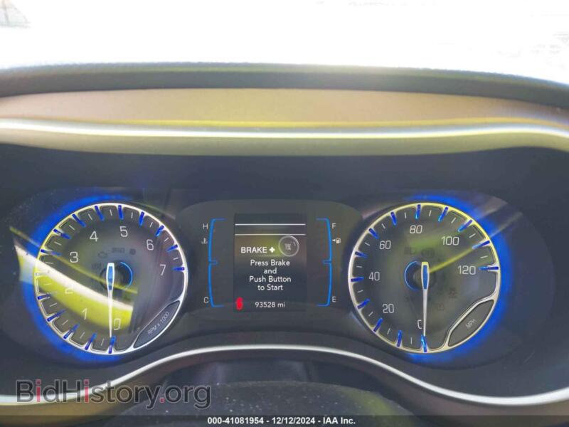 2017 Chrysler PACIFICA (VIN 2C4RC1BG0HR523907) — photo 7 of 16