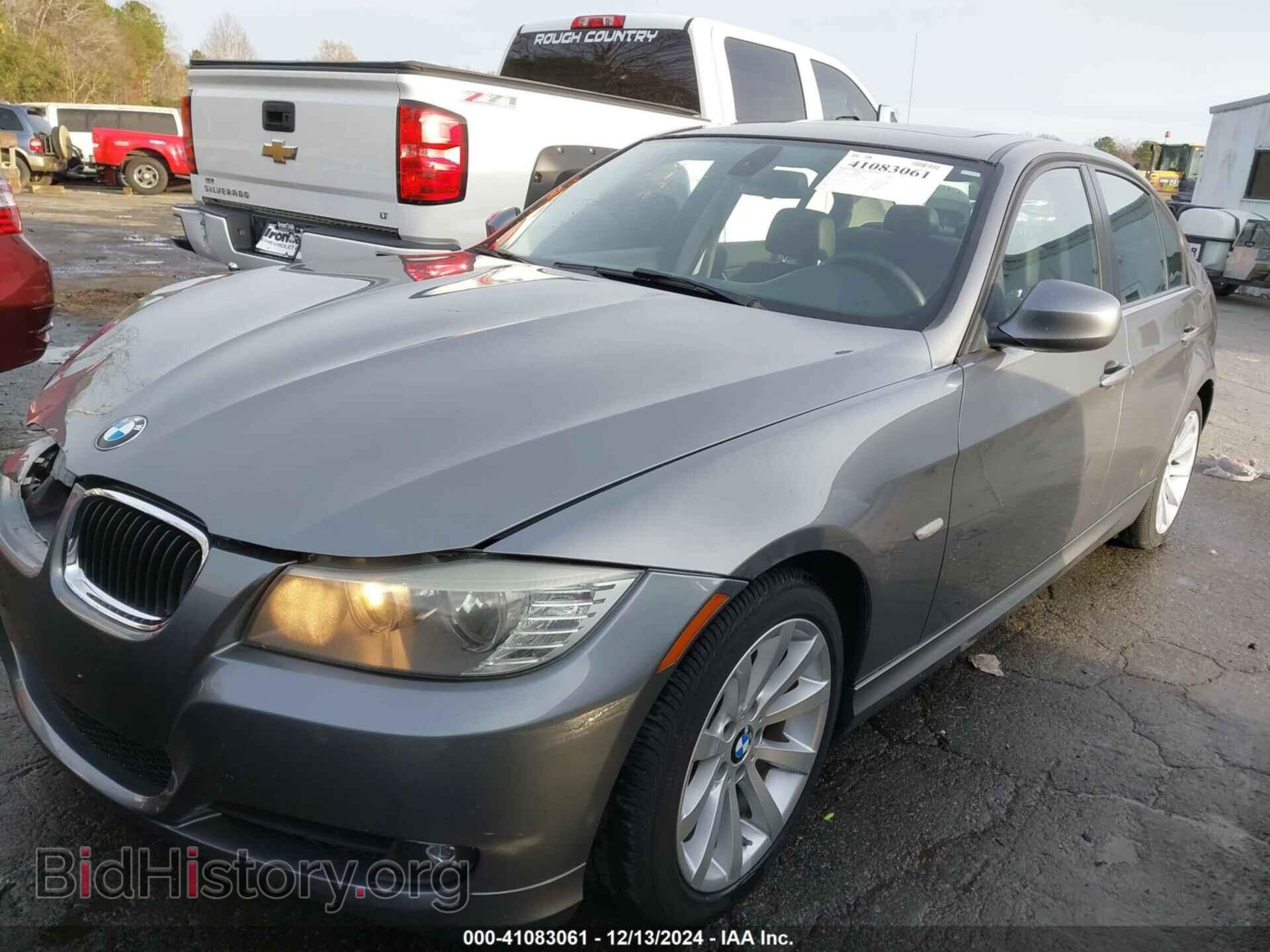 2011 BMW 328I - VIN: WBAPH7C52BE678775 - Фото 2