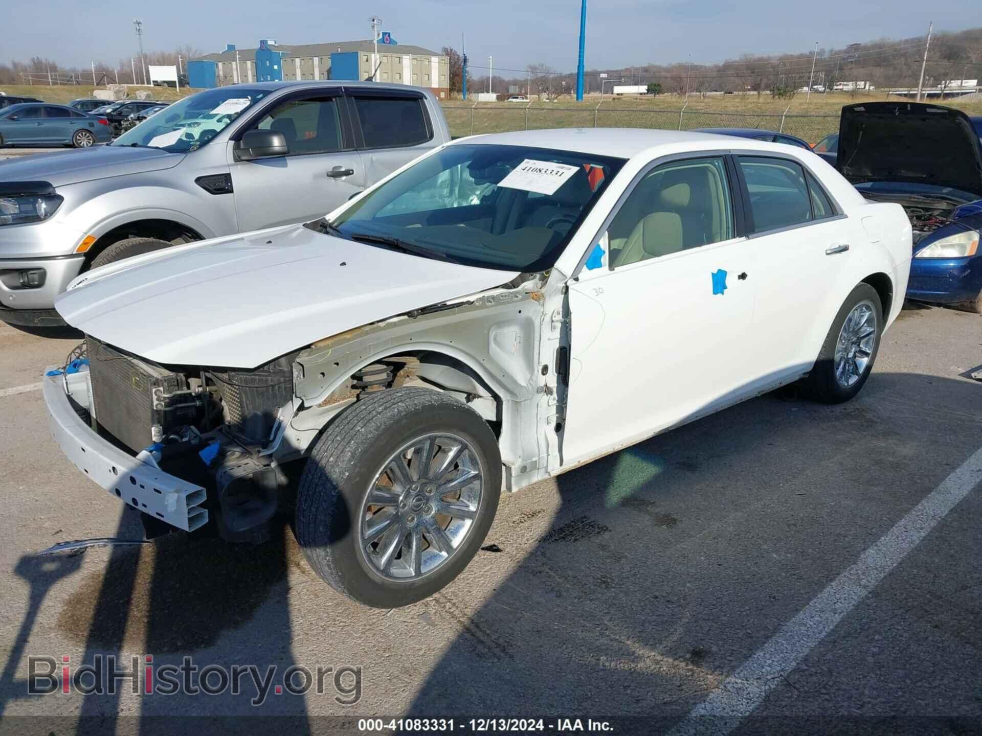 2011 CHRYSLER 300C - VIN: 2C3CA6CT0BH515005 - Фото 2