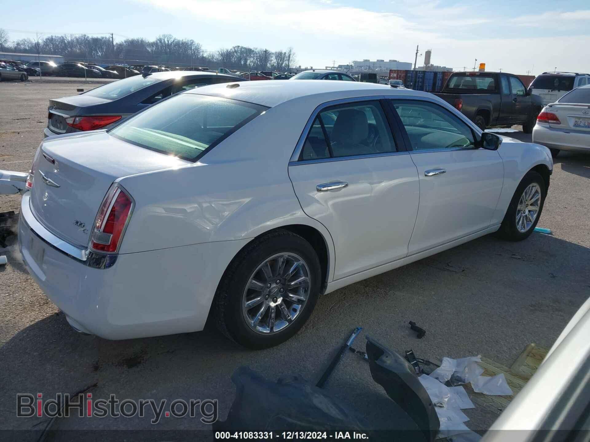 2011 CHRYSLER 300C - VIN: 2C3CA6CT0BH515005 - Фото 4