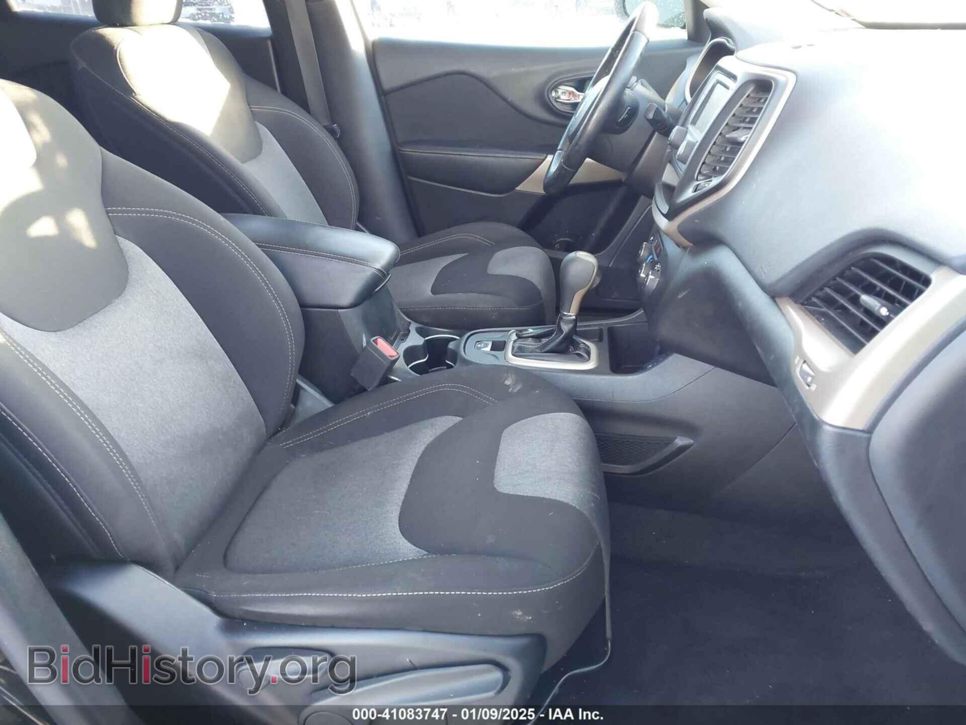 2018 JEEP CHEROKEE - VIN: 1C4PJLCB0JD556863 - Фото 5