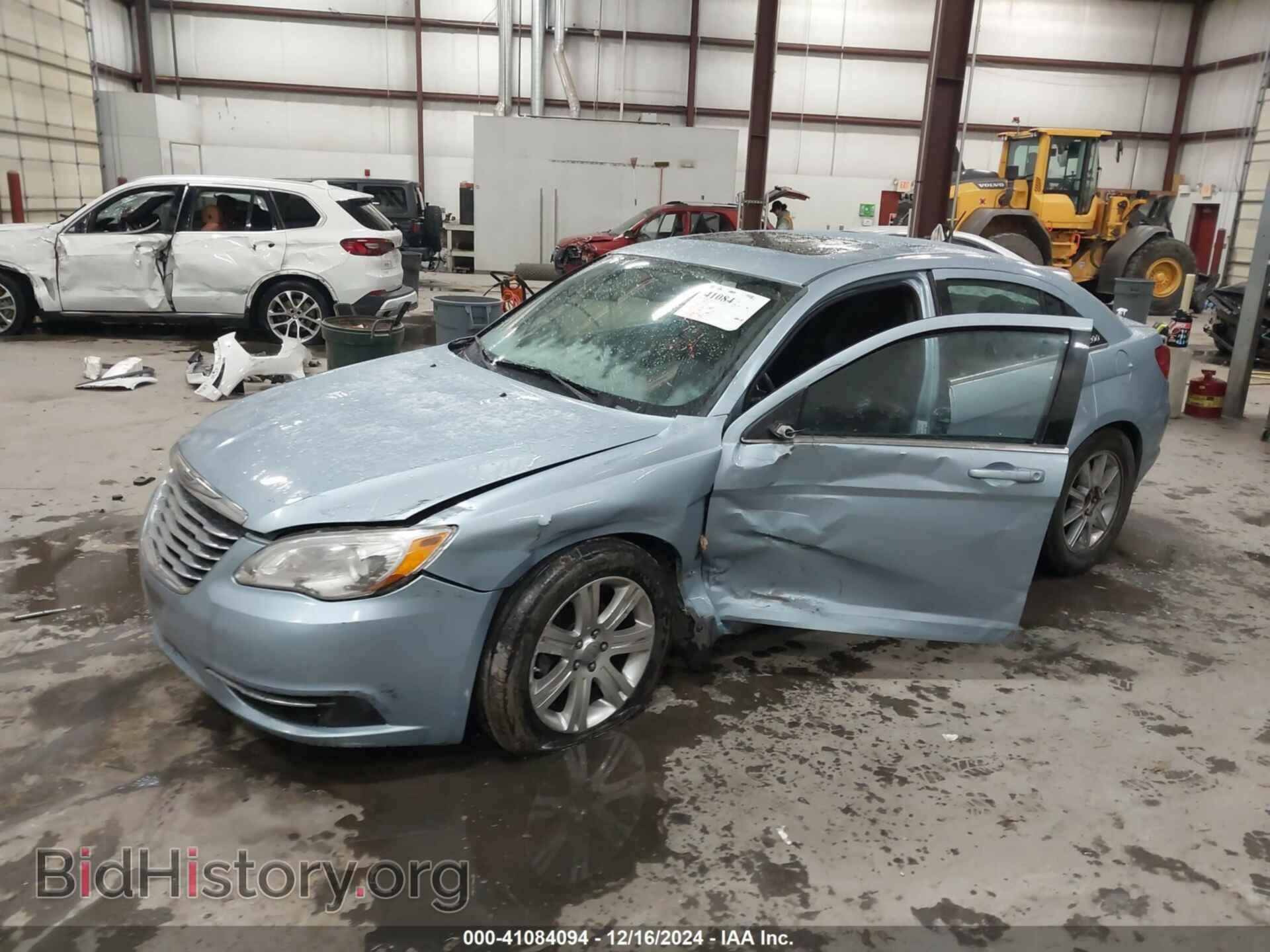 2012 CHRYSLER 200 - VIN: 1C3CCBBB1CN331289 - Фото 2