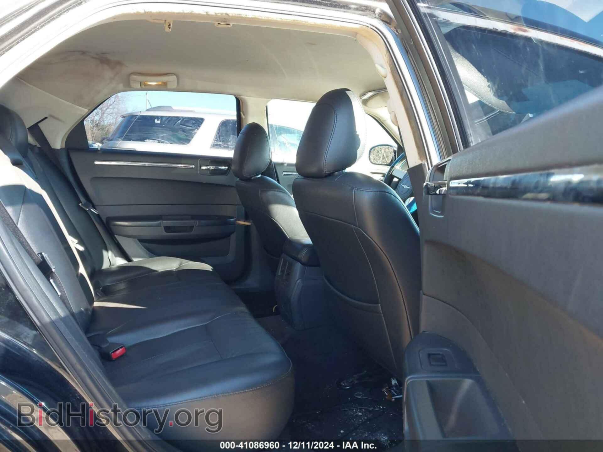 2008 CHRYSLER 300 - VIN: 2C3KA53G78H208044 - Фото 8