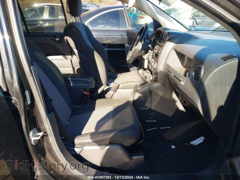 2011 Jeep COMPASS (VIN 1J4NF4FBXBD135335) — фото 5 из 11