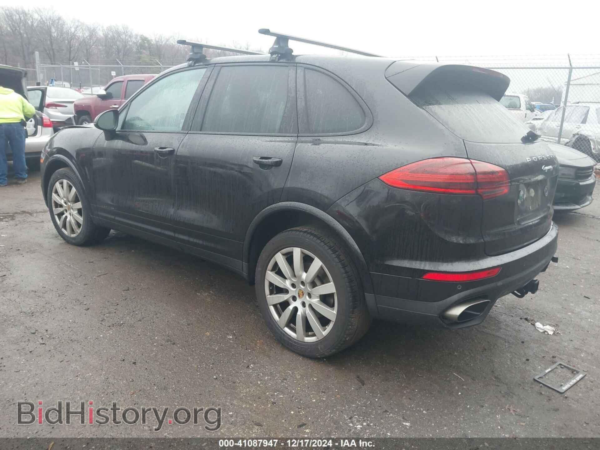 2017 PORSCHE CAYENNE - VIN: WP1AA2A22HKA87556 - Фото 3