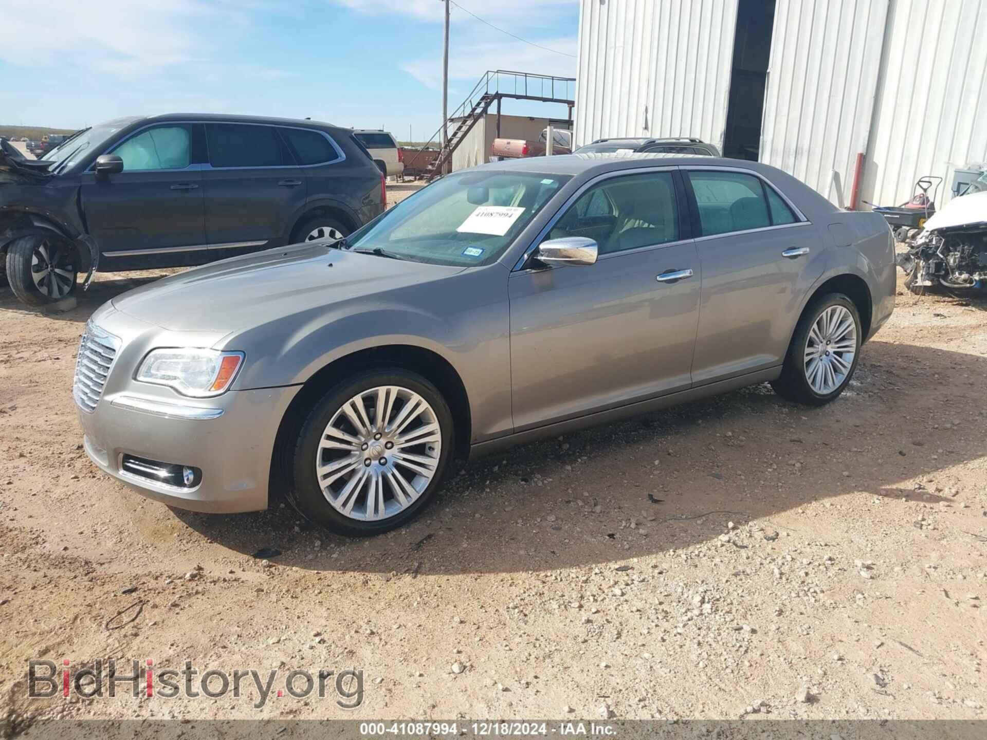 2014 CHRYSLER 300C - VIN: 2C3CCAEG0EH337131 - Фото 2