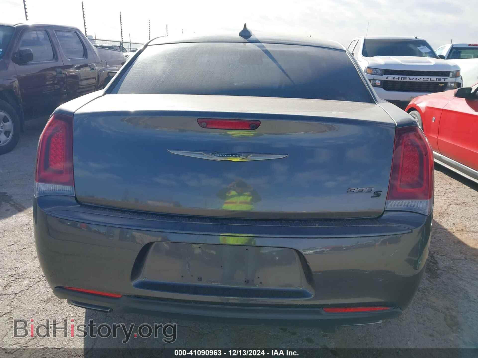 2016 CHRYSLER 300 - VIN: 2C3CCABG8GH313392 - Фото 17