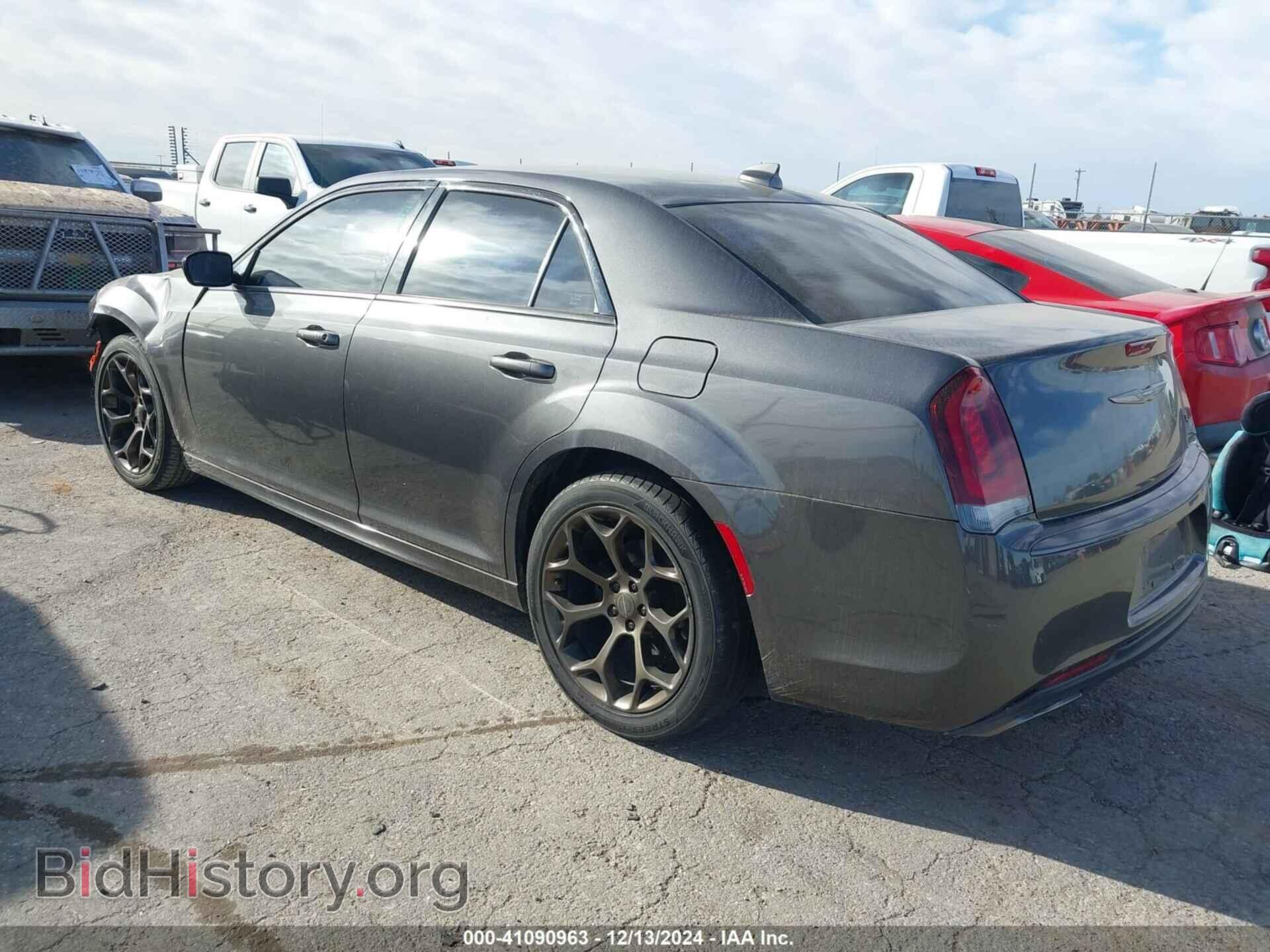 2016 CHRYSLER 300 - VIN: 2C3CCABG8GH313392 - Фото 3